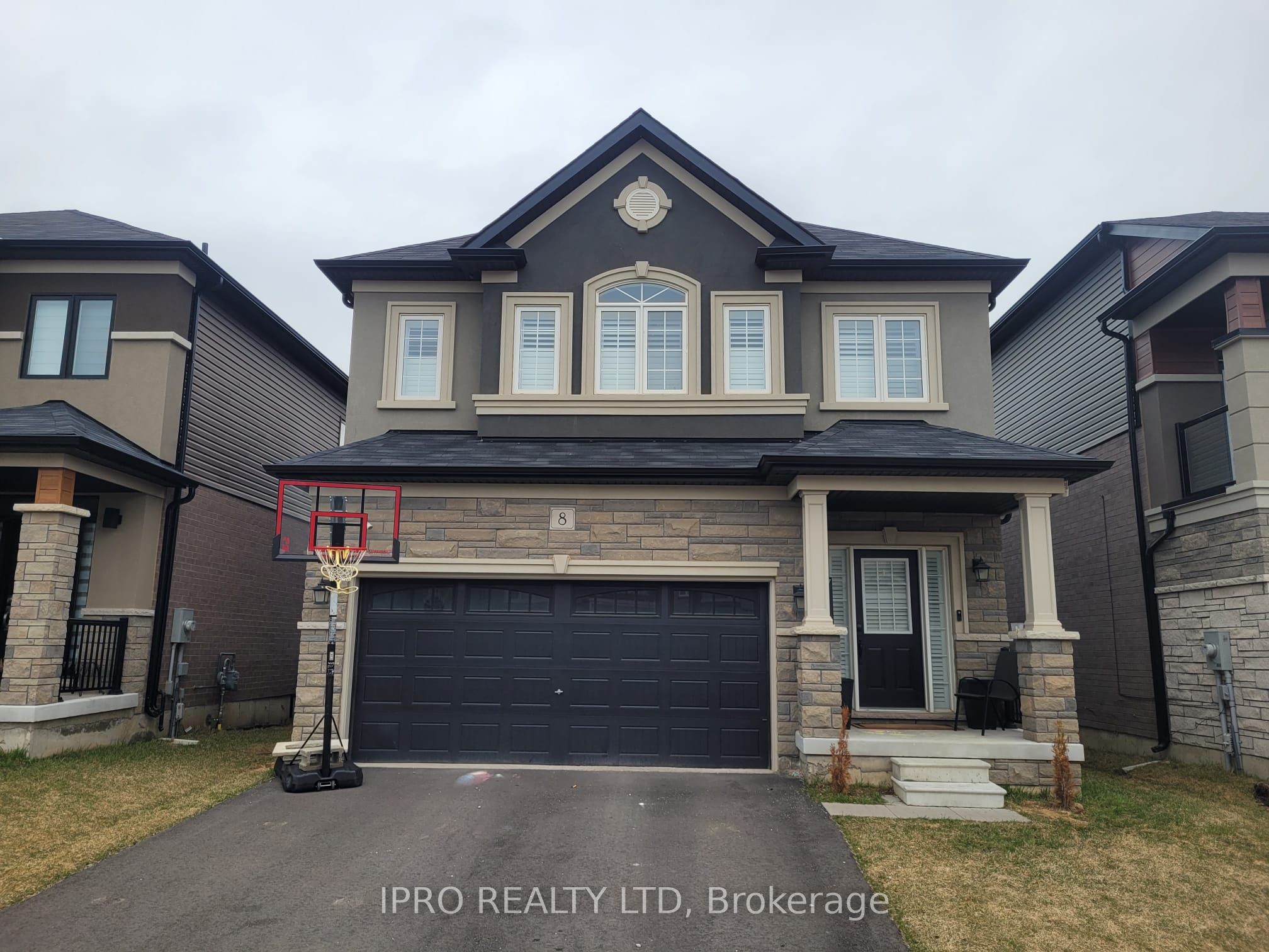 8 Whitton Drive Property Photo