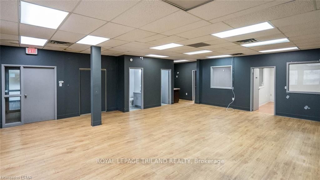 392-396 Clarence Street Property Photo 4