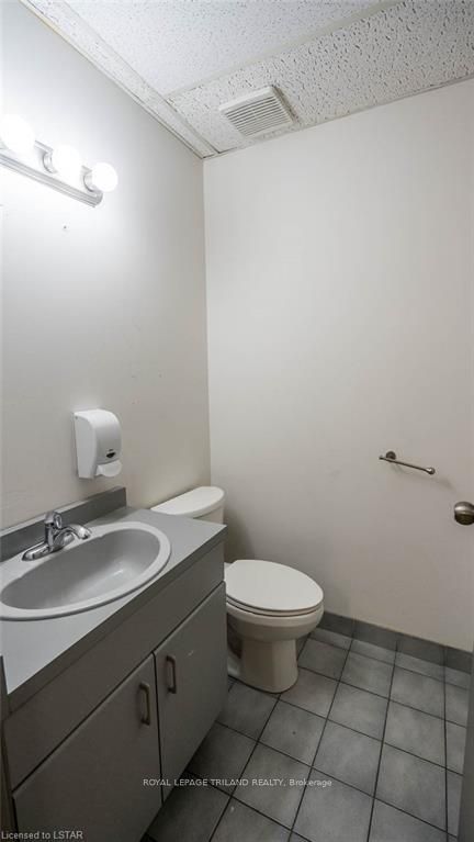 392-396 Clarence Street Property Photo 9