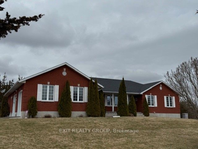 1047 Lazier Road Property Photo