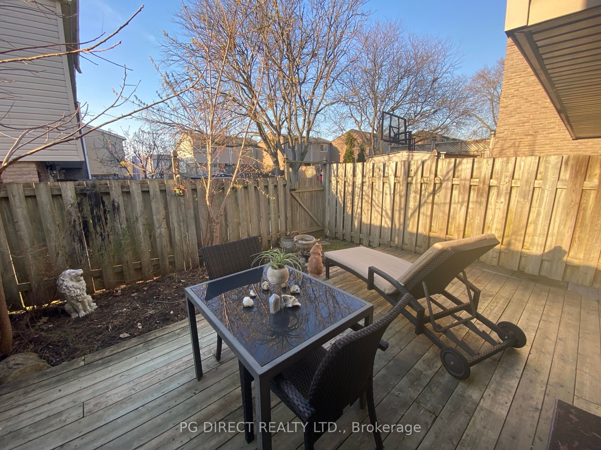 320 C Bluevale Street N 47 Property Photo 15