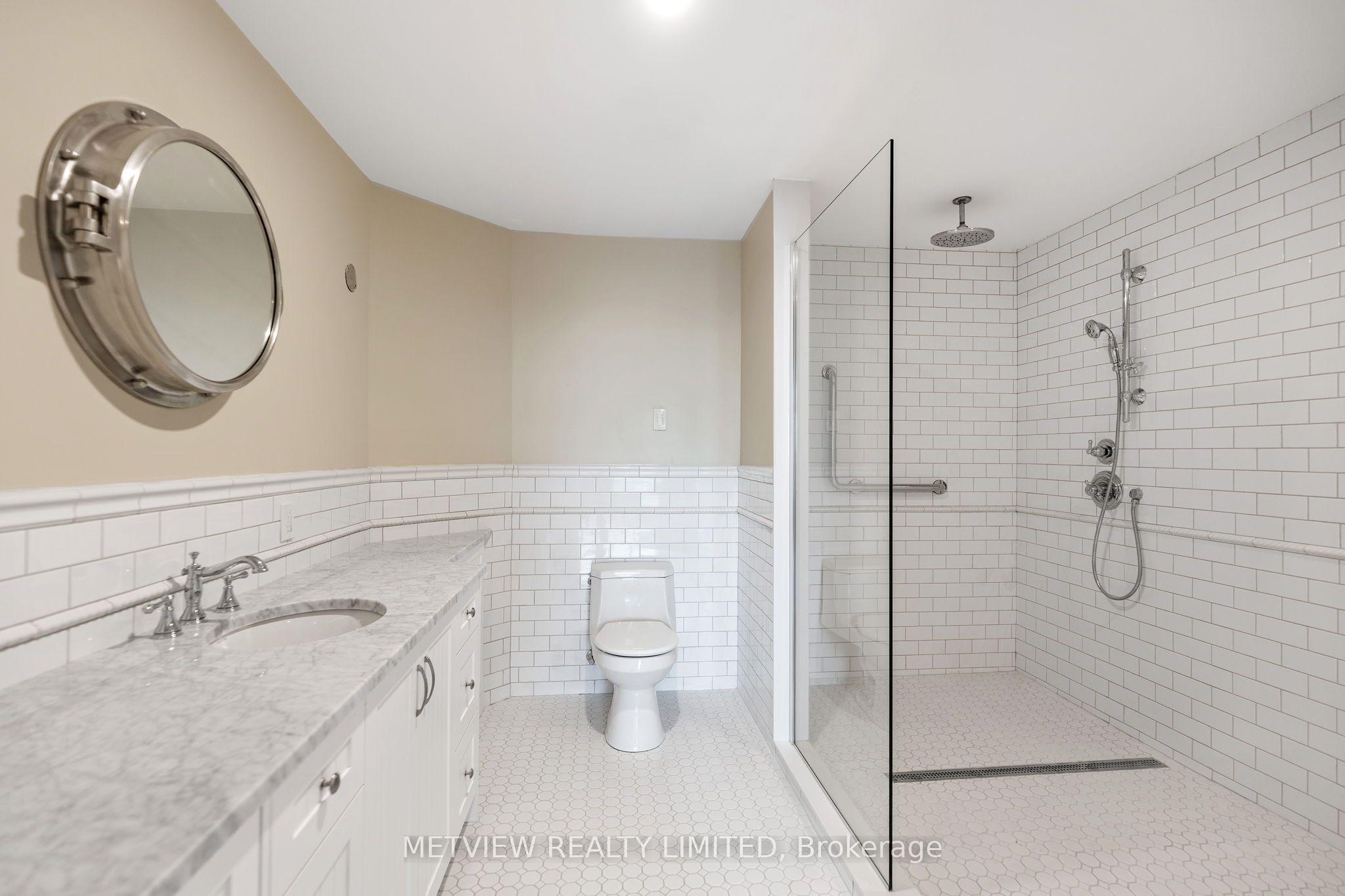 15 St Andrew Street 2005 Property Photo 10