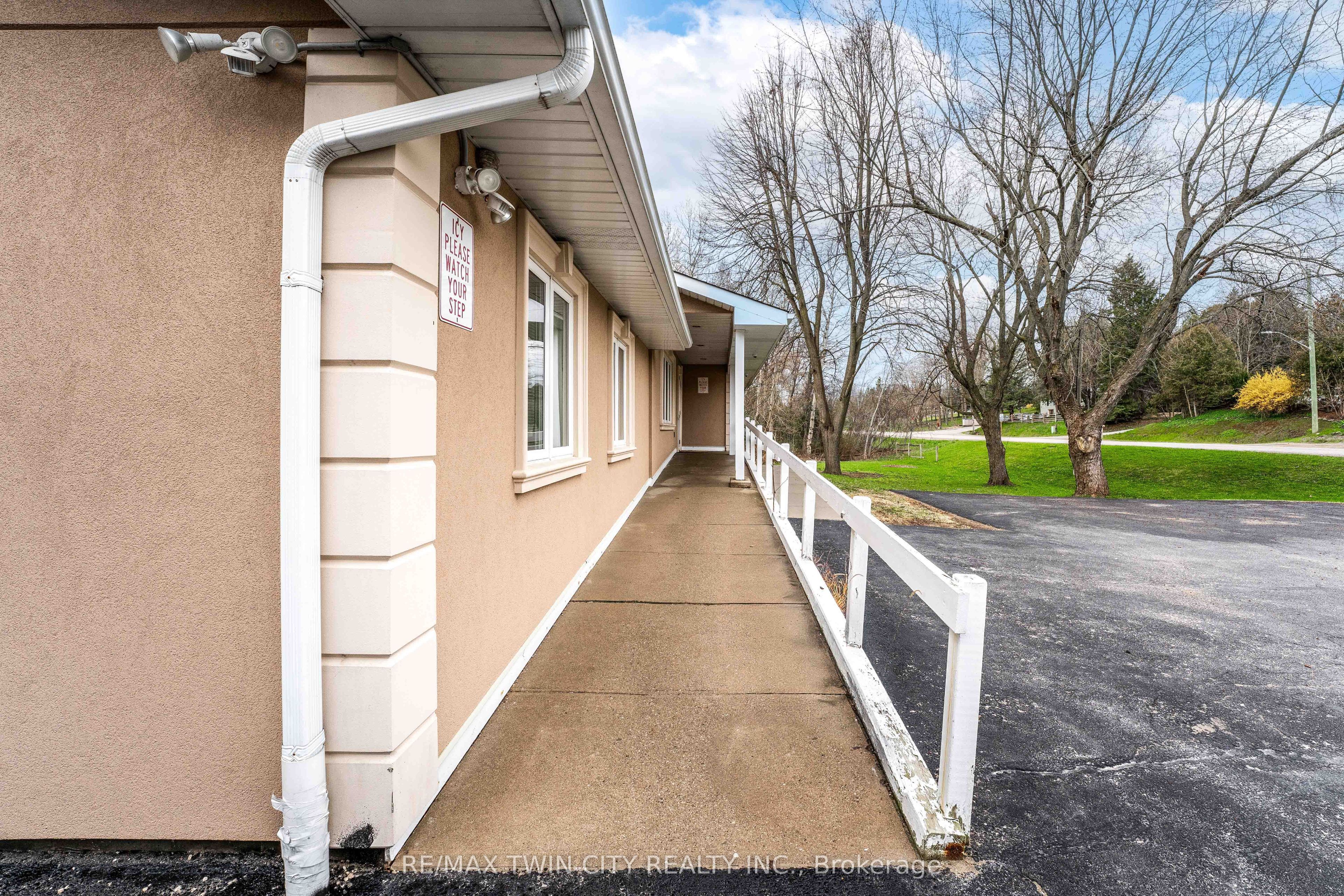 9565 Wellington Rd 124 Road Property Photo 3