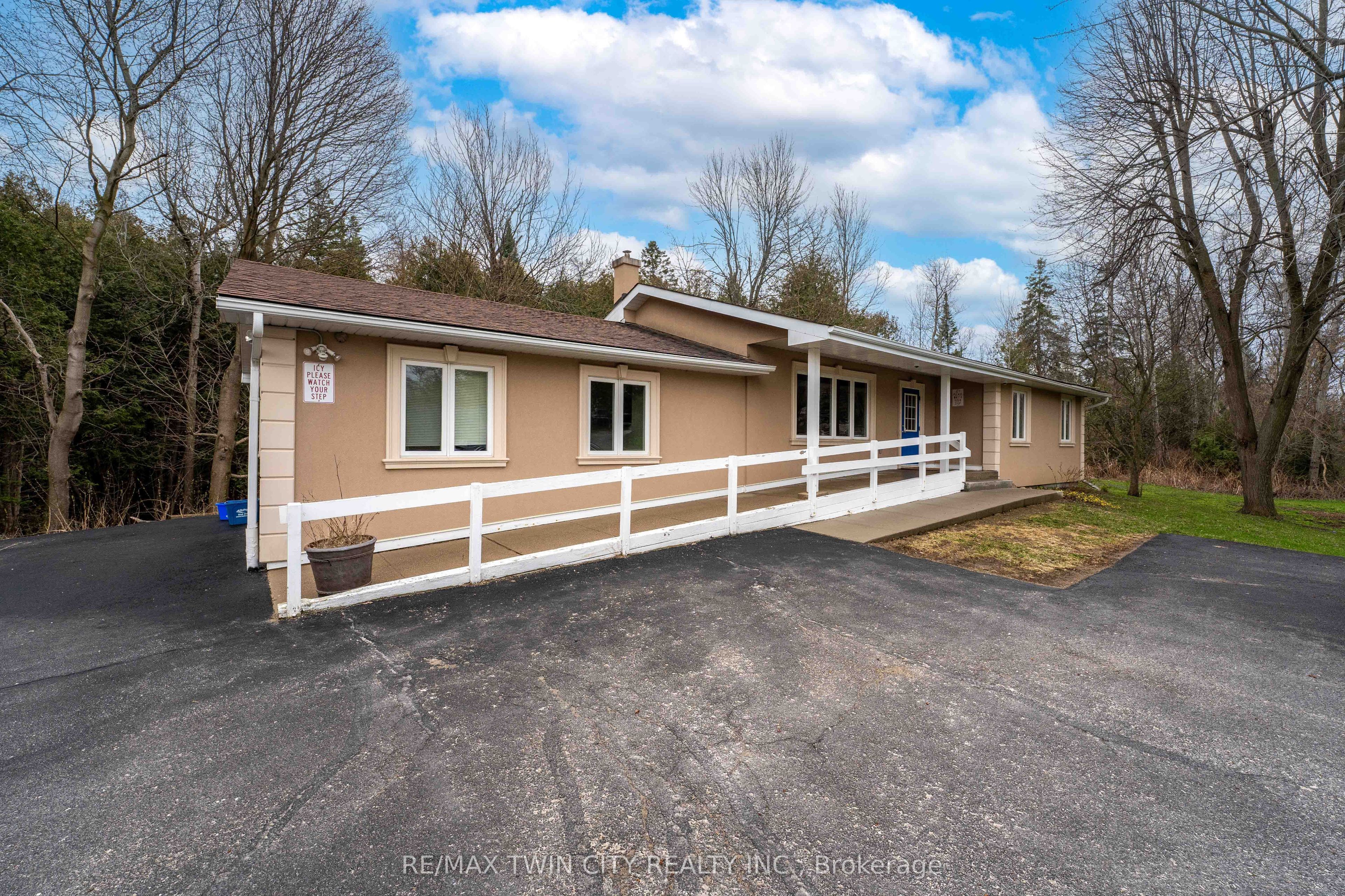 9565 Wellington Rd 124 Road Property Photo 4