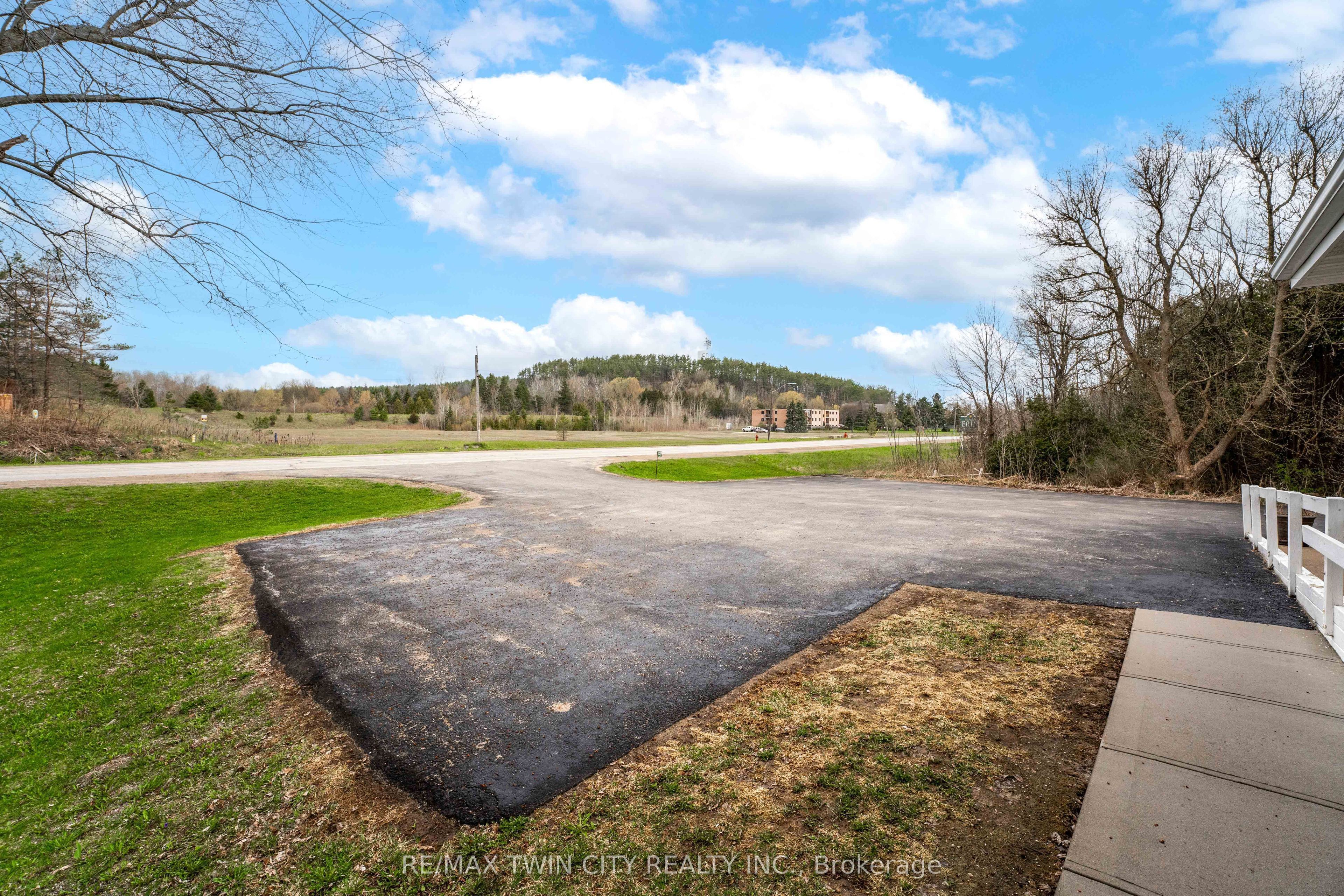 9565 Wellington Rd 124 Road Property Photo 6