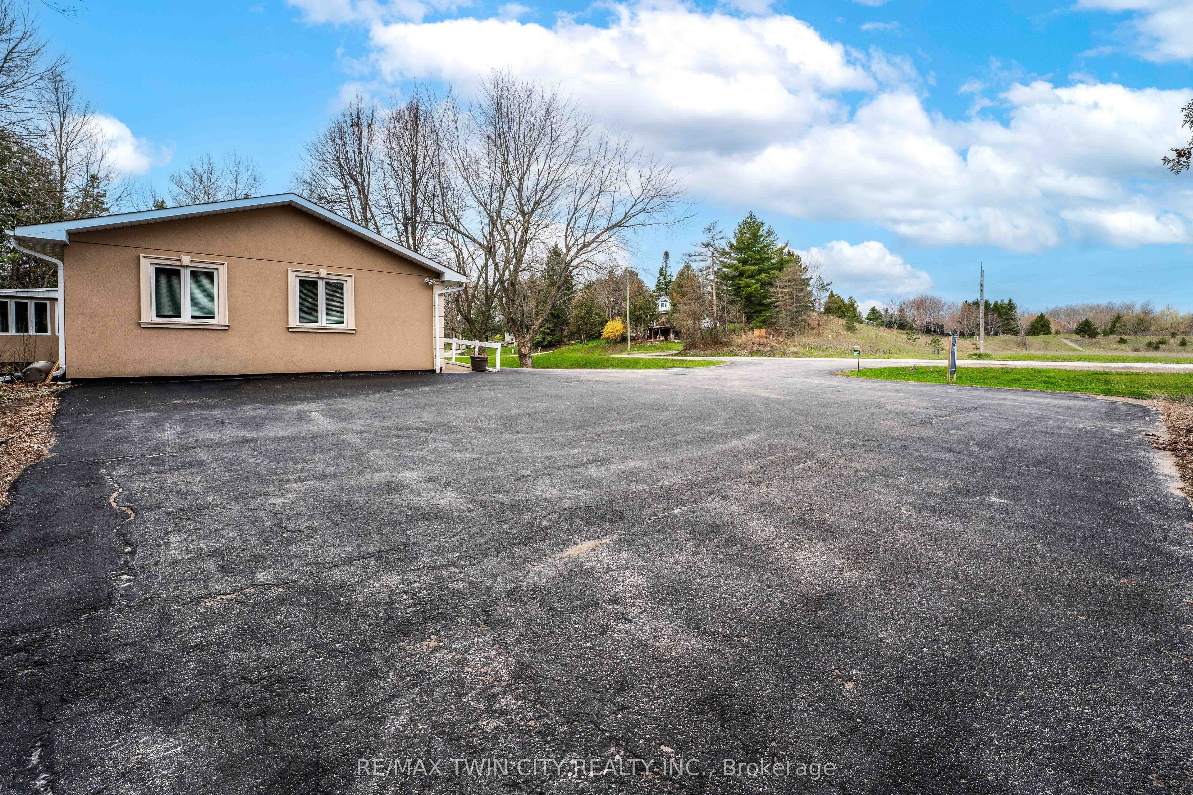 9565 Wellington Rd 124 Road Property Photo 7