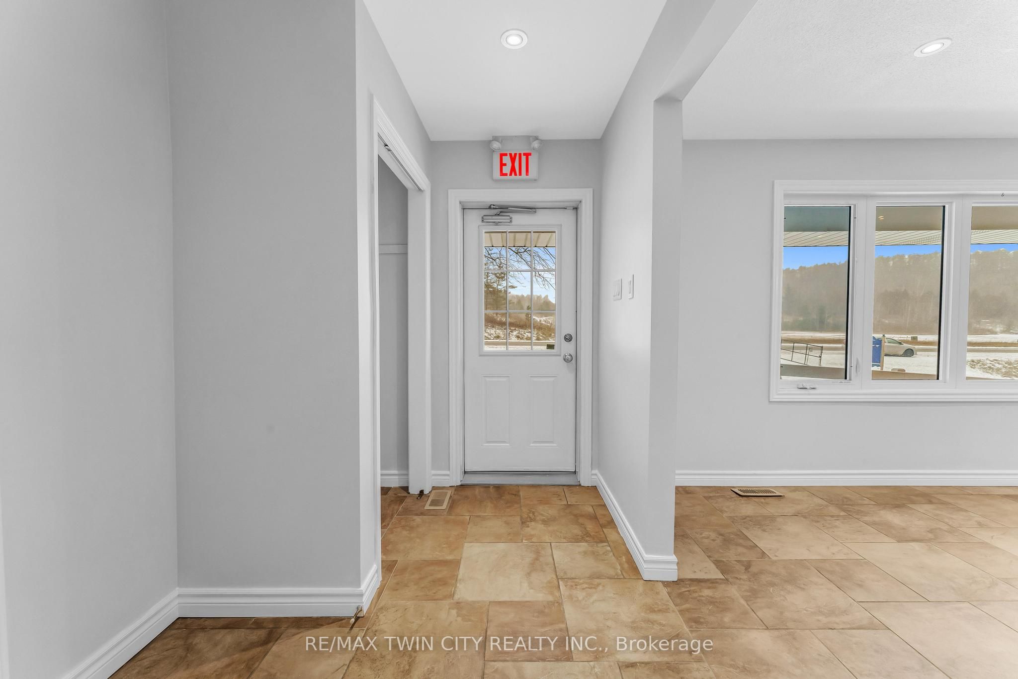 9565 Wellington Rd 124 Road Property Photo 13
