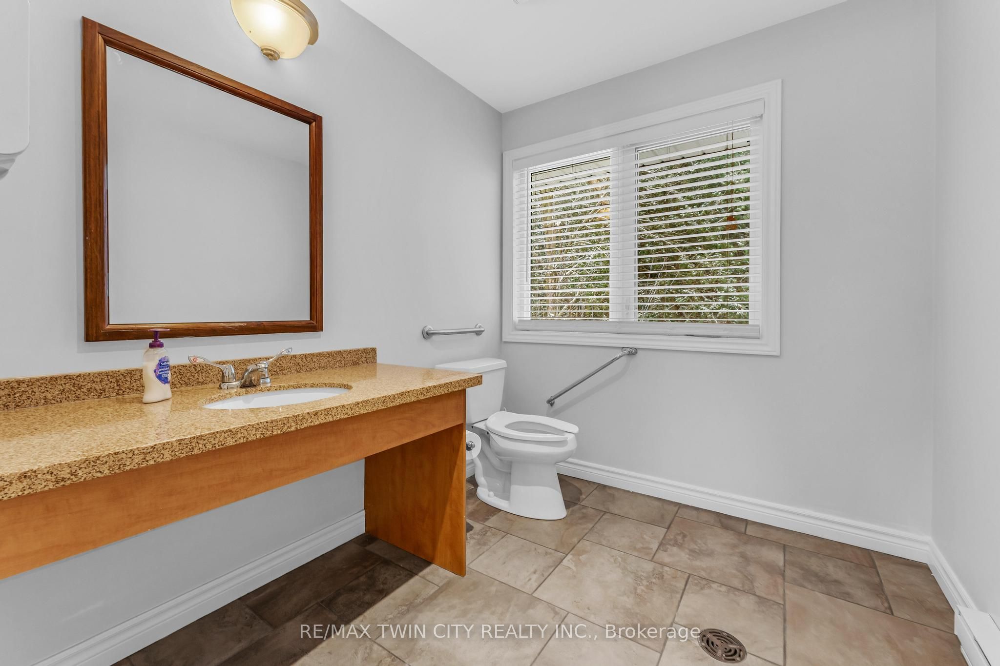 9565 Wellington Rd 124 Road Property Photo 20