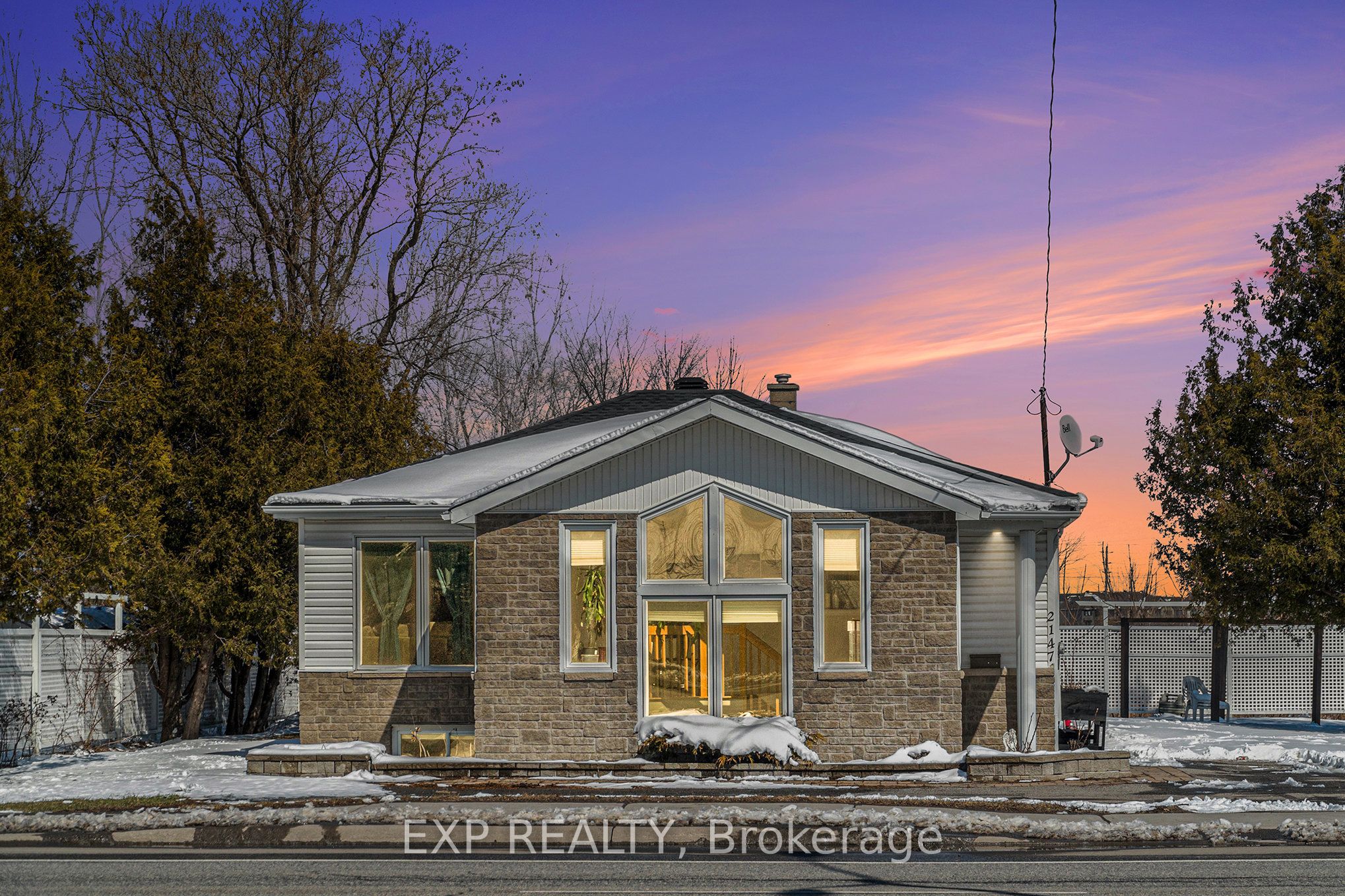 2147 Mer Bleue Road Property Photo 1
