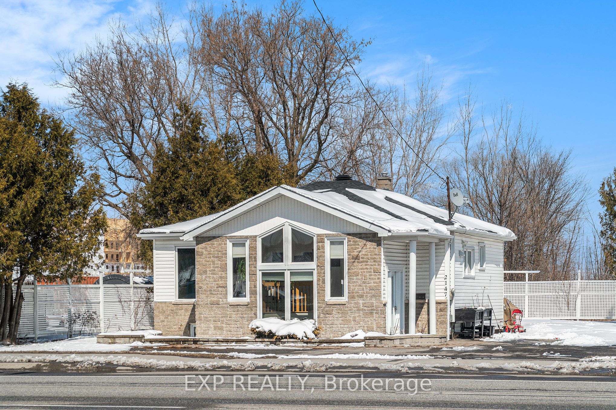 2147 Mer Bleue Road Property Photo 2