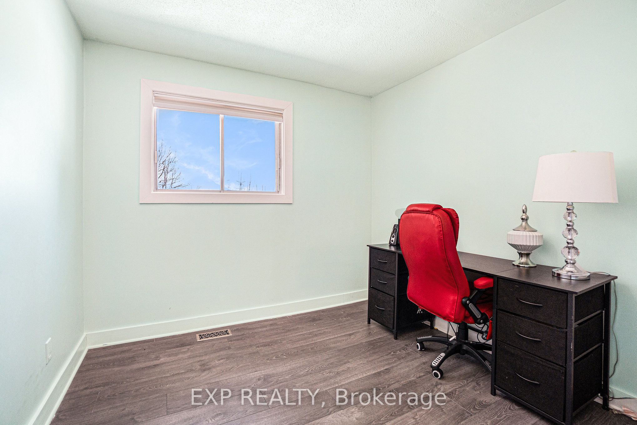 2147 Mer Bleue Road Property Photo 10