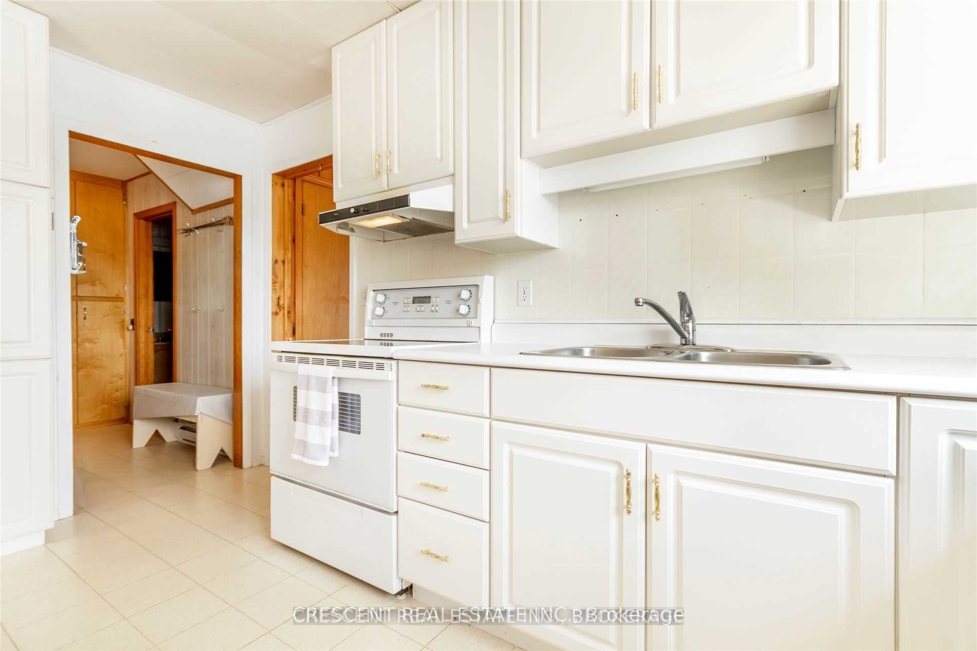 91 Jack's Lake Road Property Photo 6