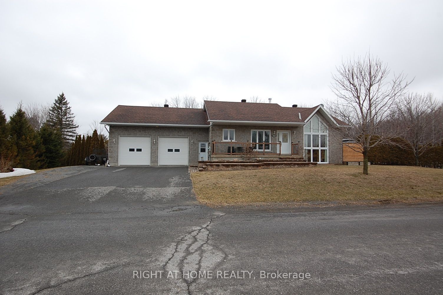 390 Marcel Street Property Photo