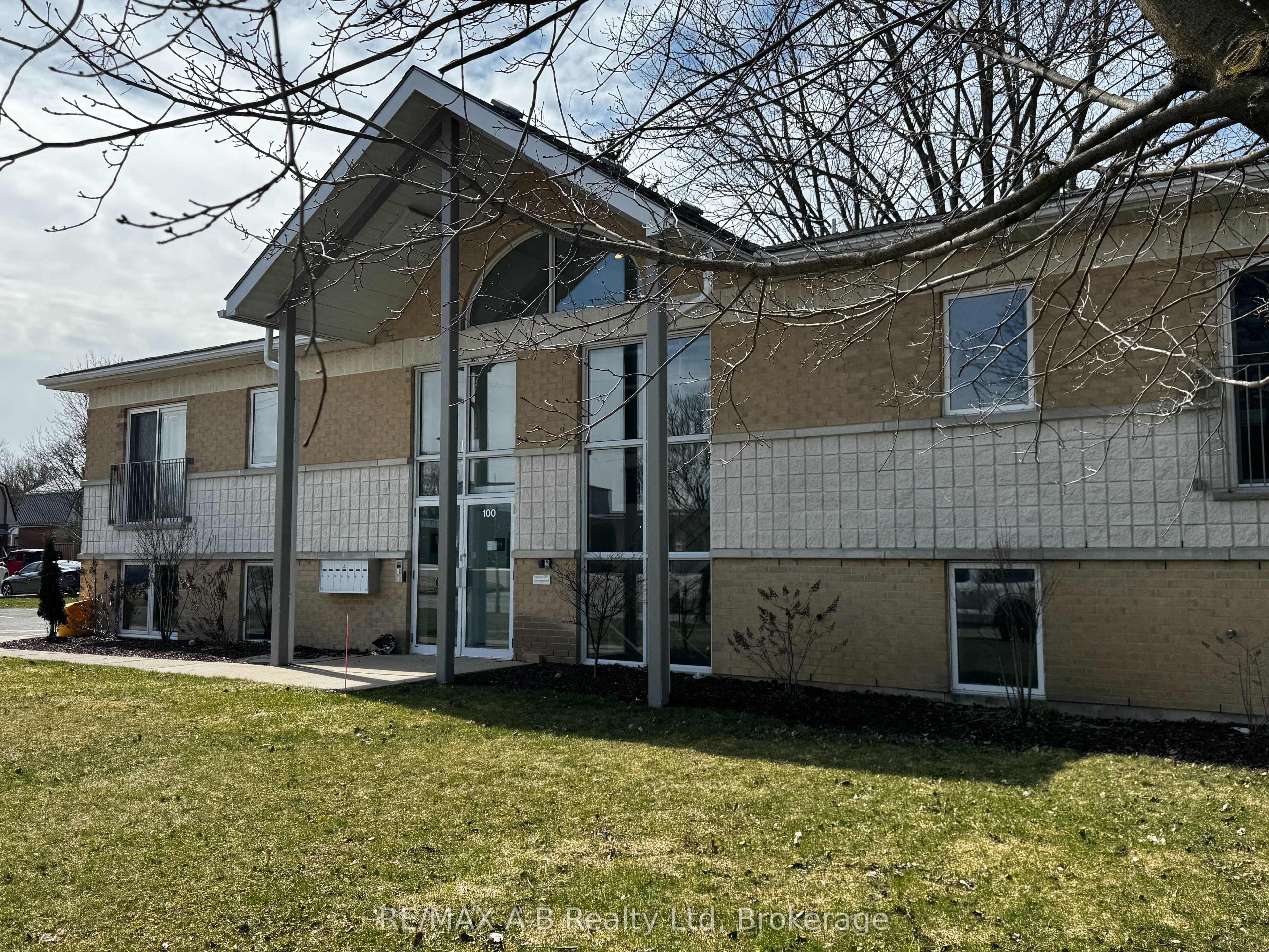 #204 - 100 Gordon Street Property Photo