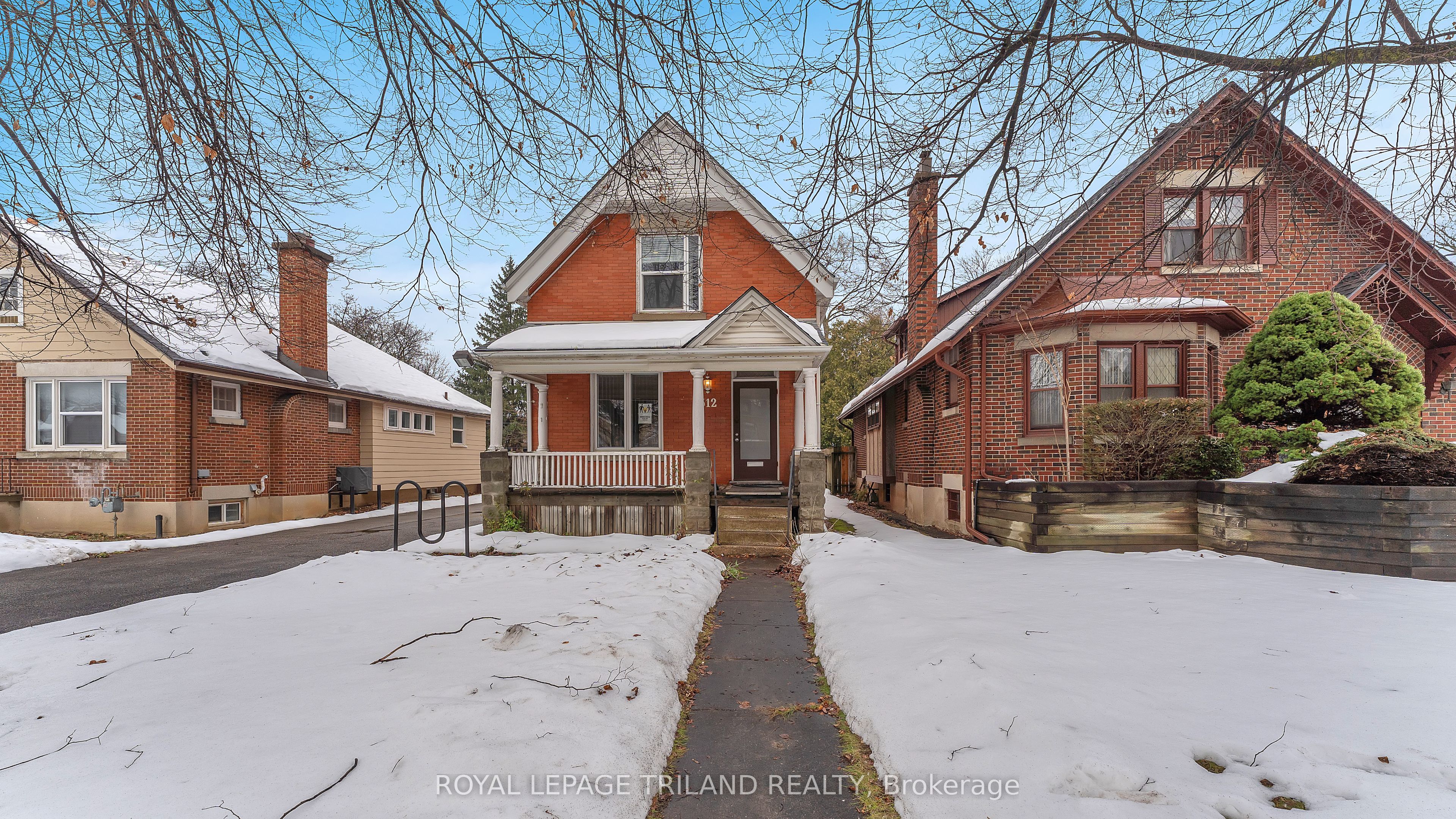 512 Oxford Street Property Photo 1