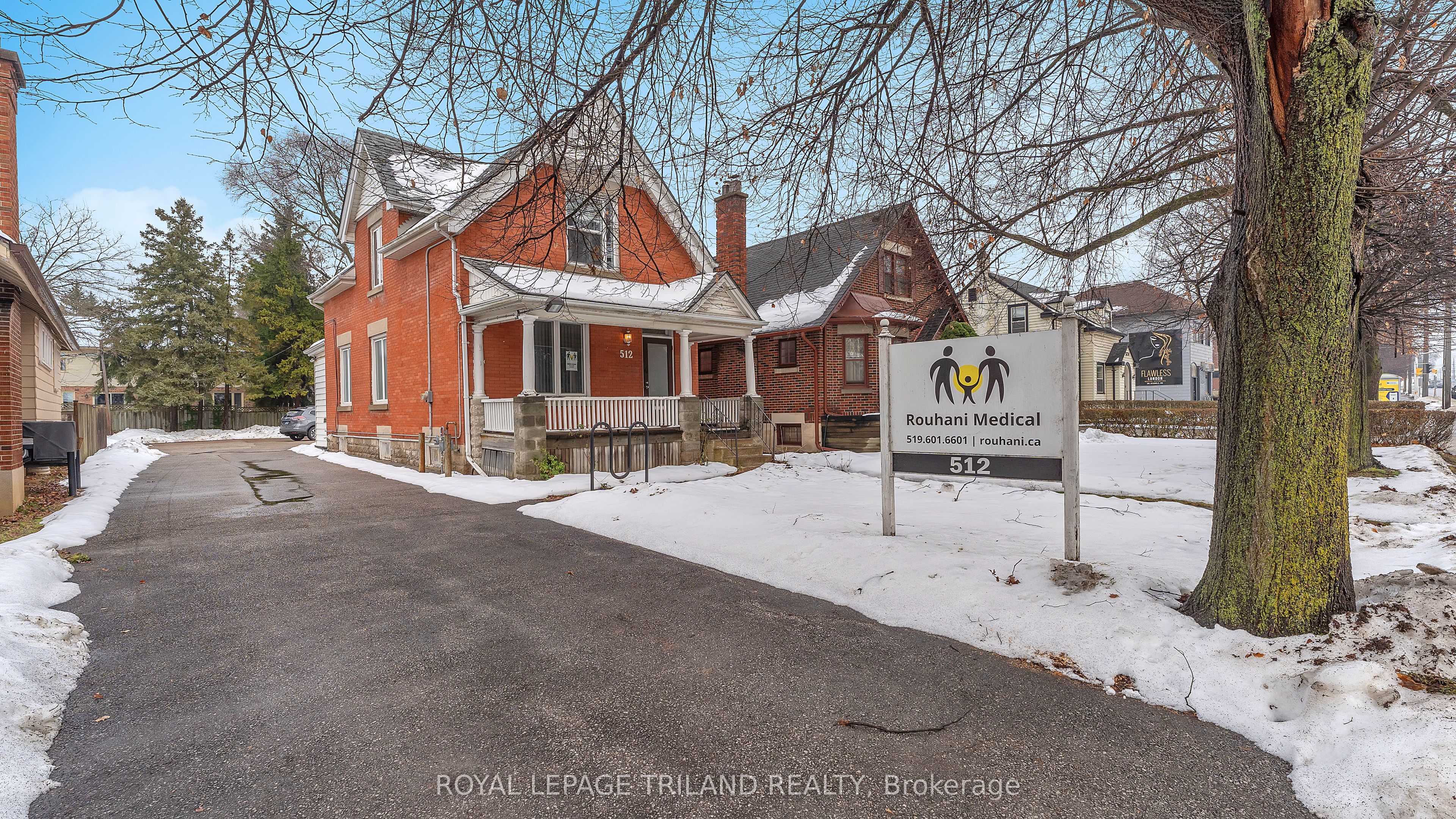512 Oxford Street Property Photo 2