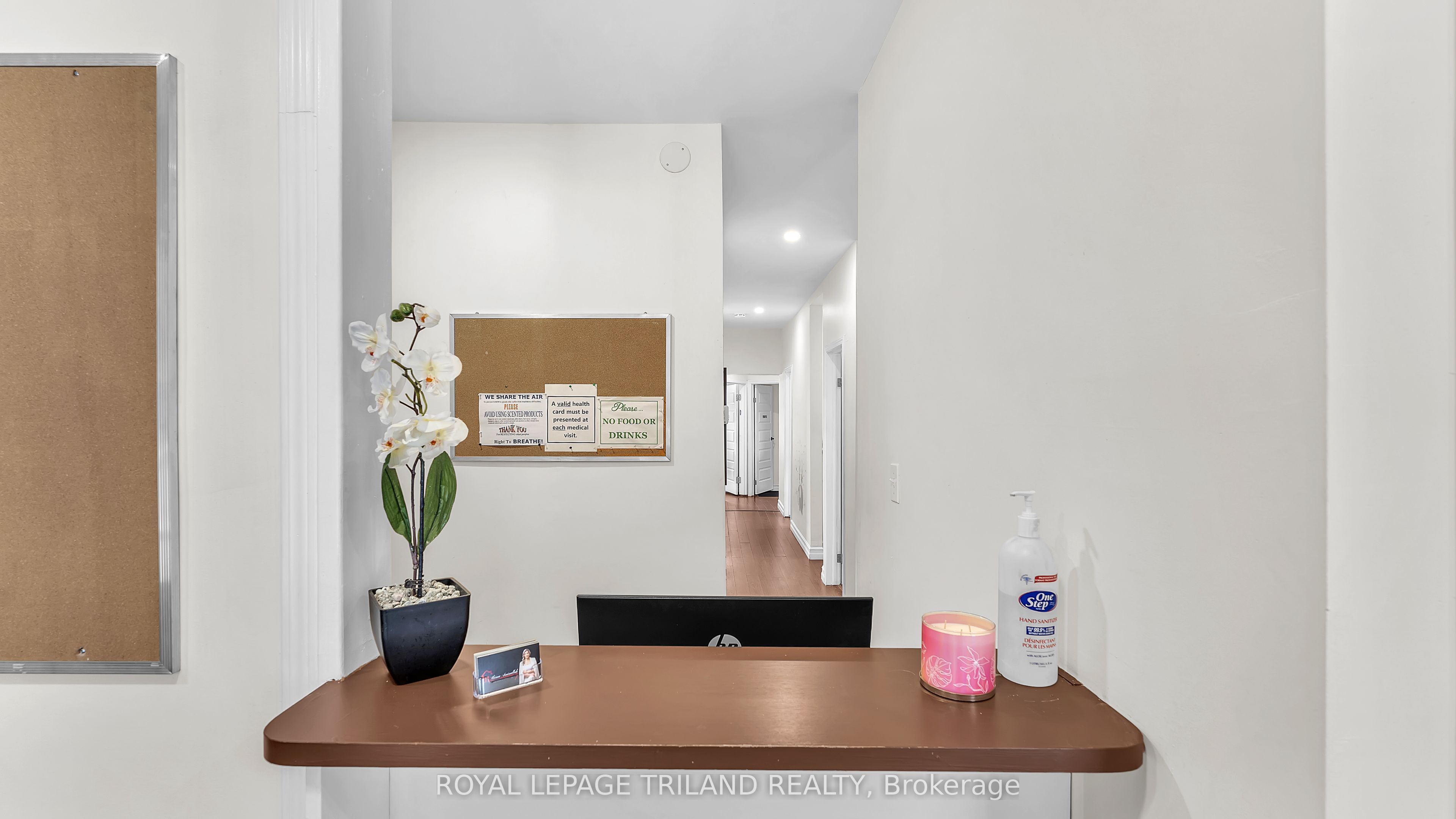 512 Oxford Street Property Photo 4