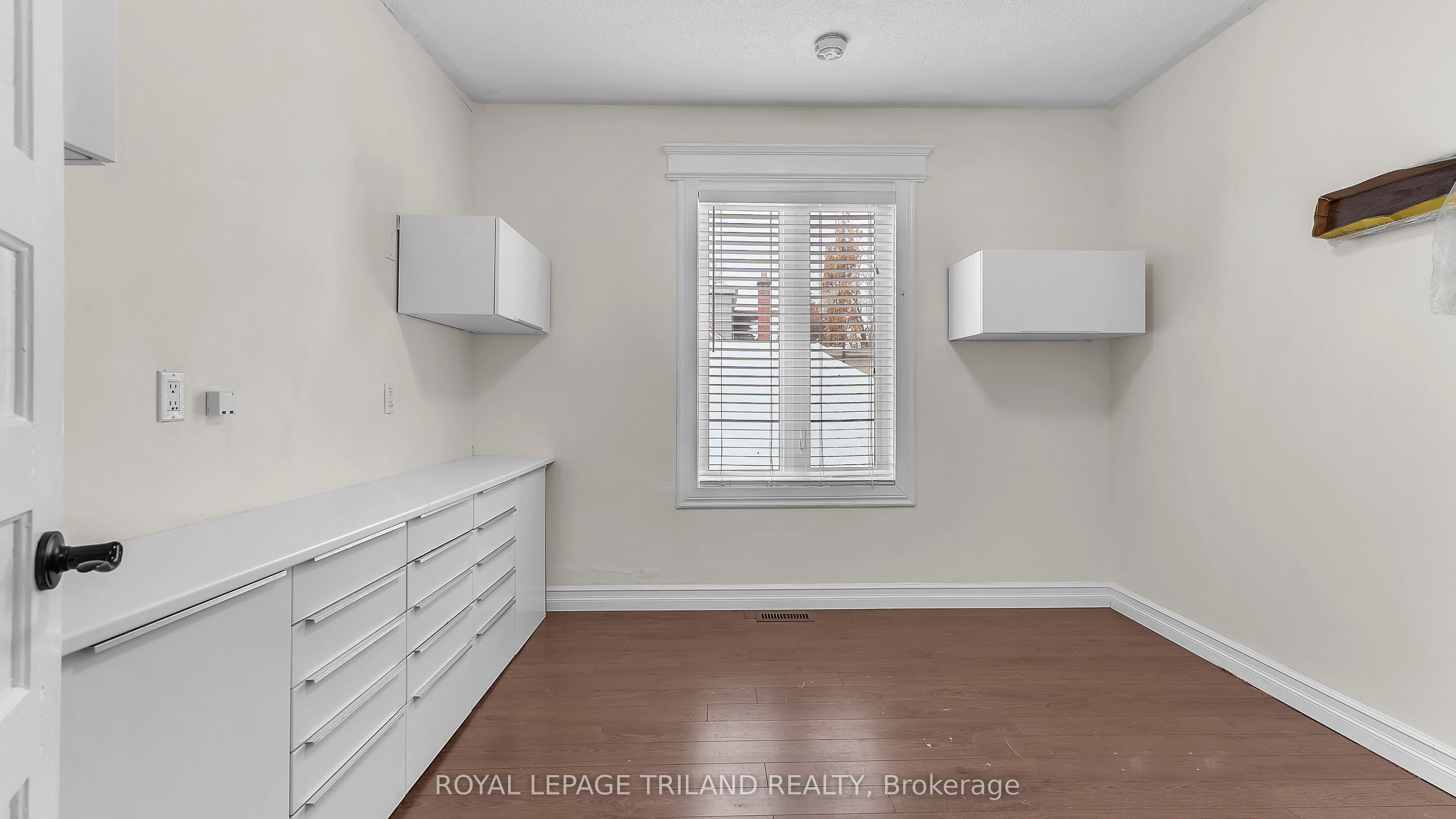 512 Oxford Street Property Photo 10