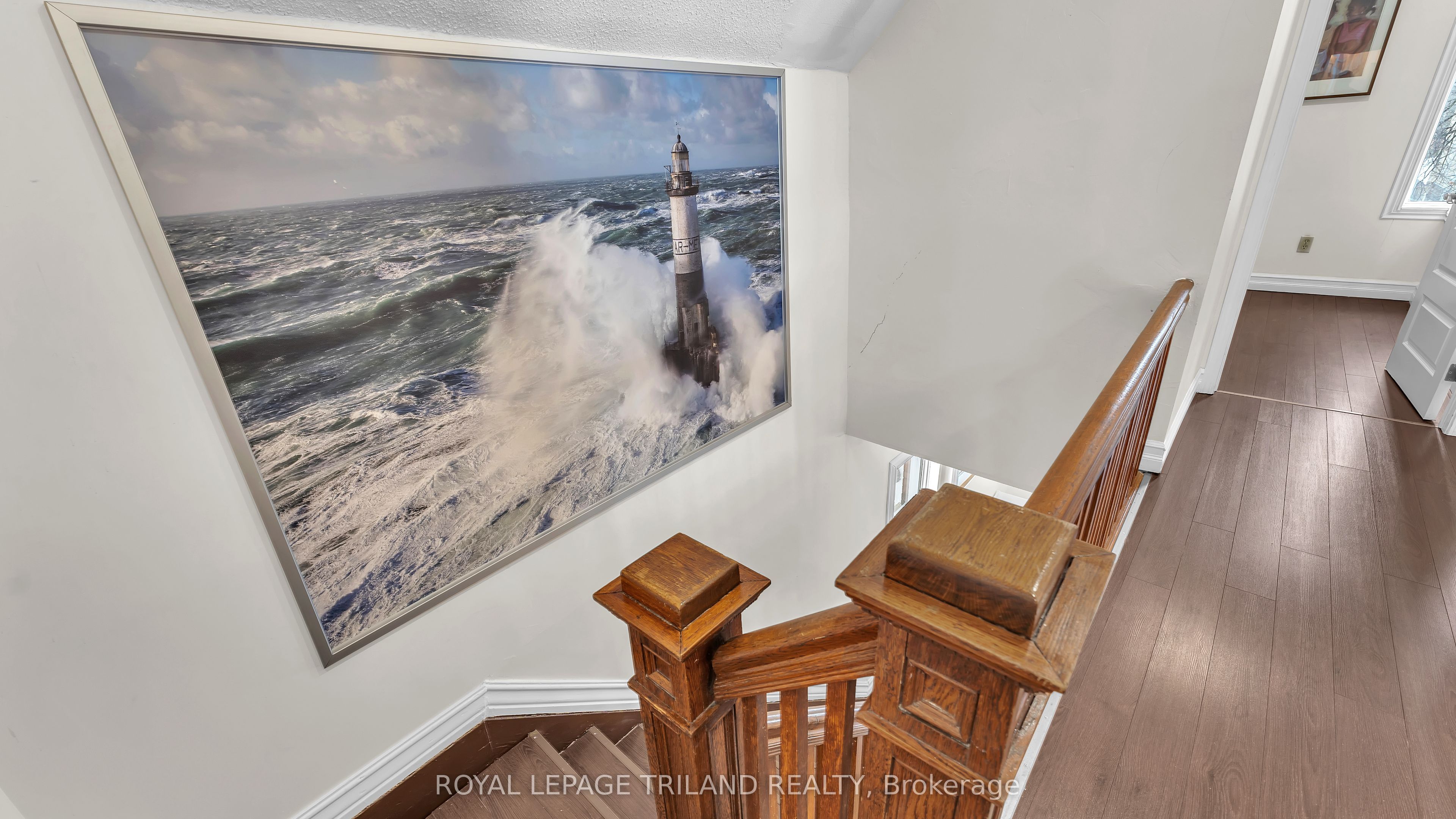 512 Oxford Street Property Photo 16