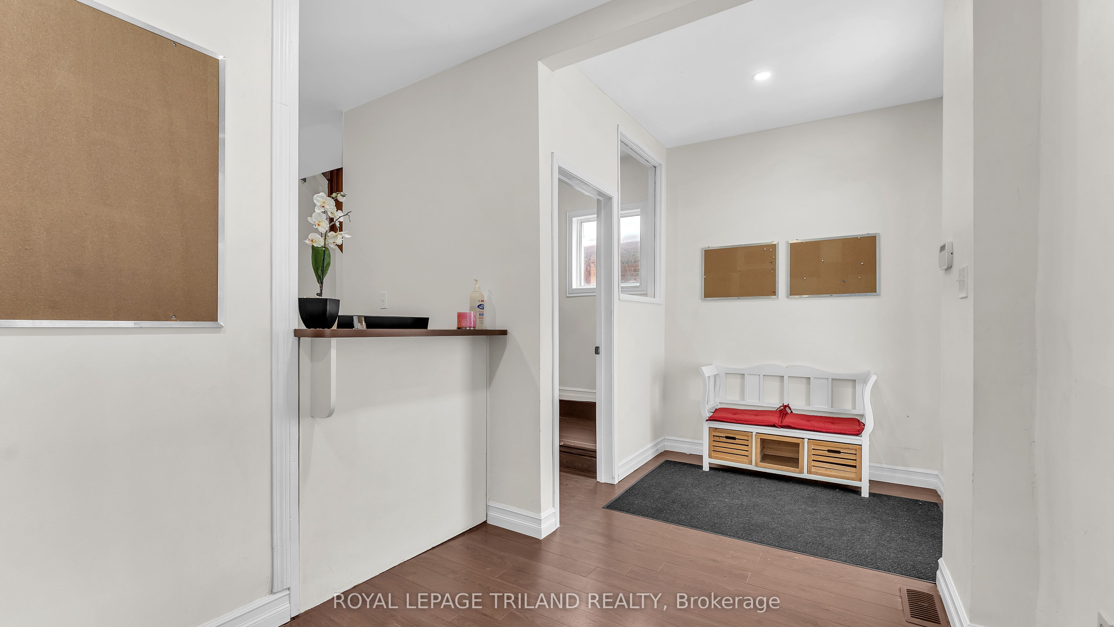 512 Oxford Street Property Photo 25