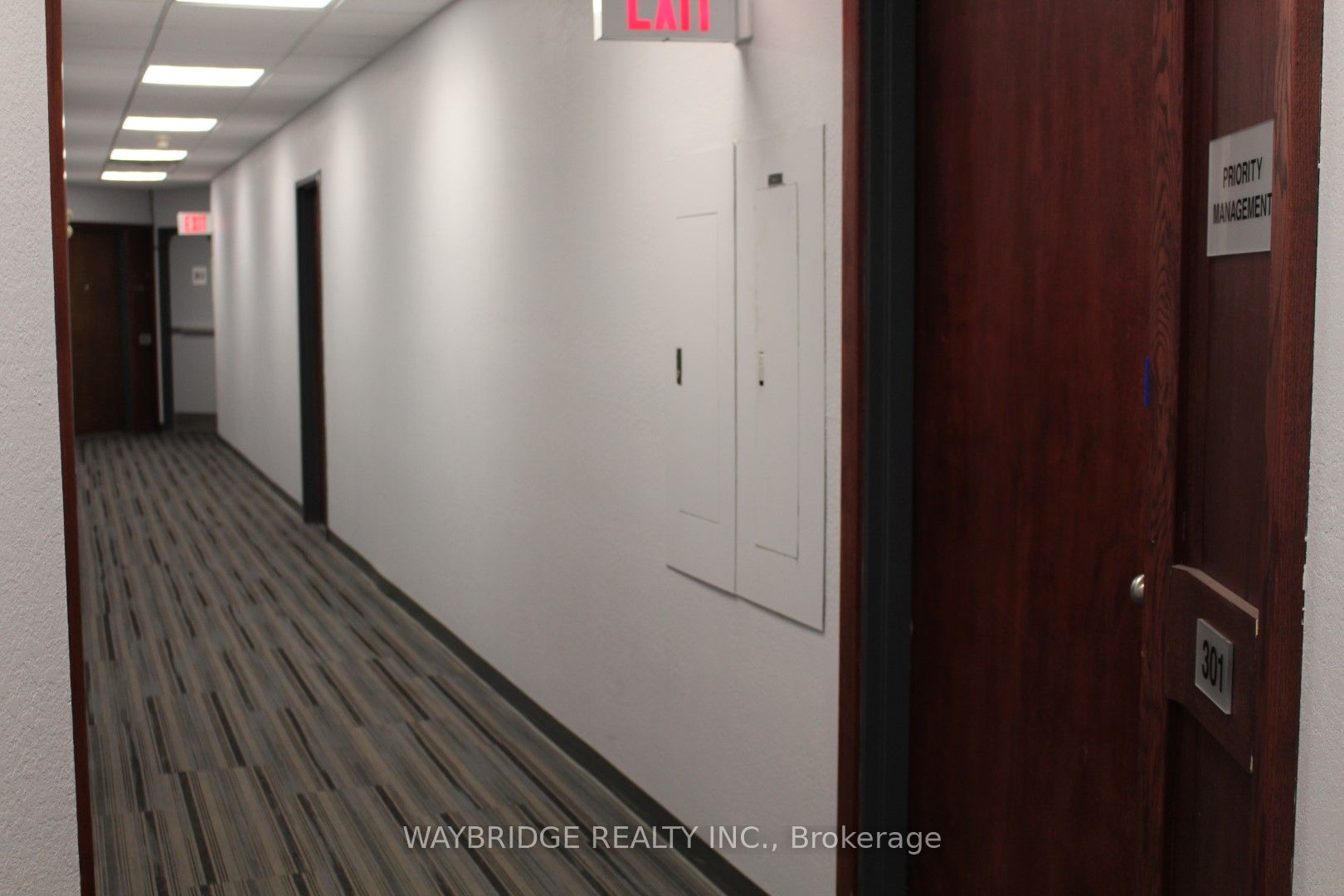 #303 - 11 Rosemount Avenue Property Photo 4