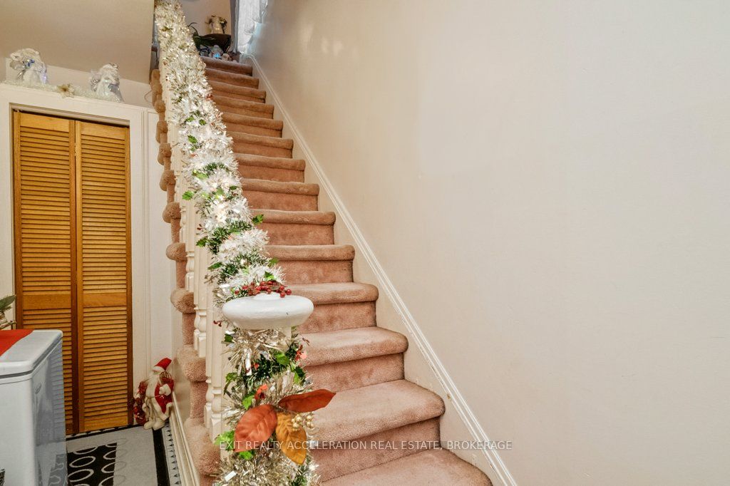 30 Bridge Street Property Photo 8