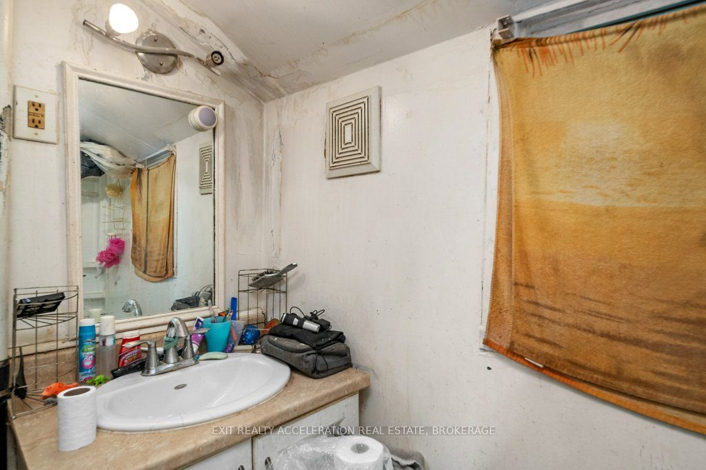 30 Bridge Street Property Photo 33