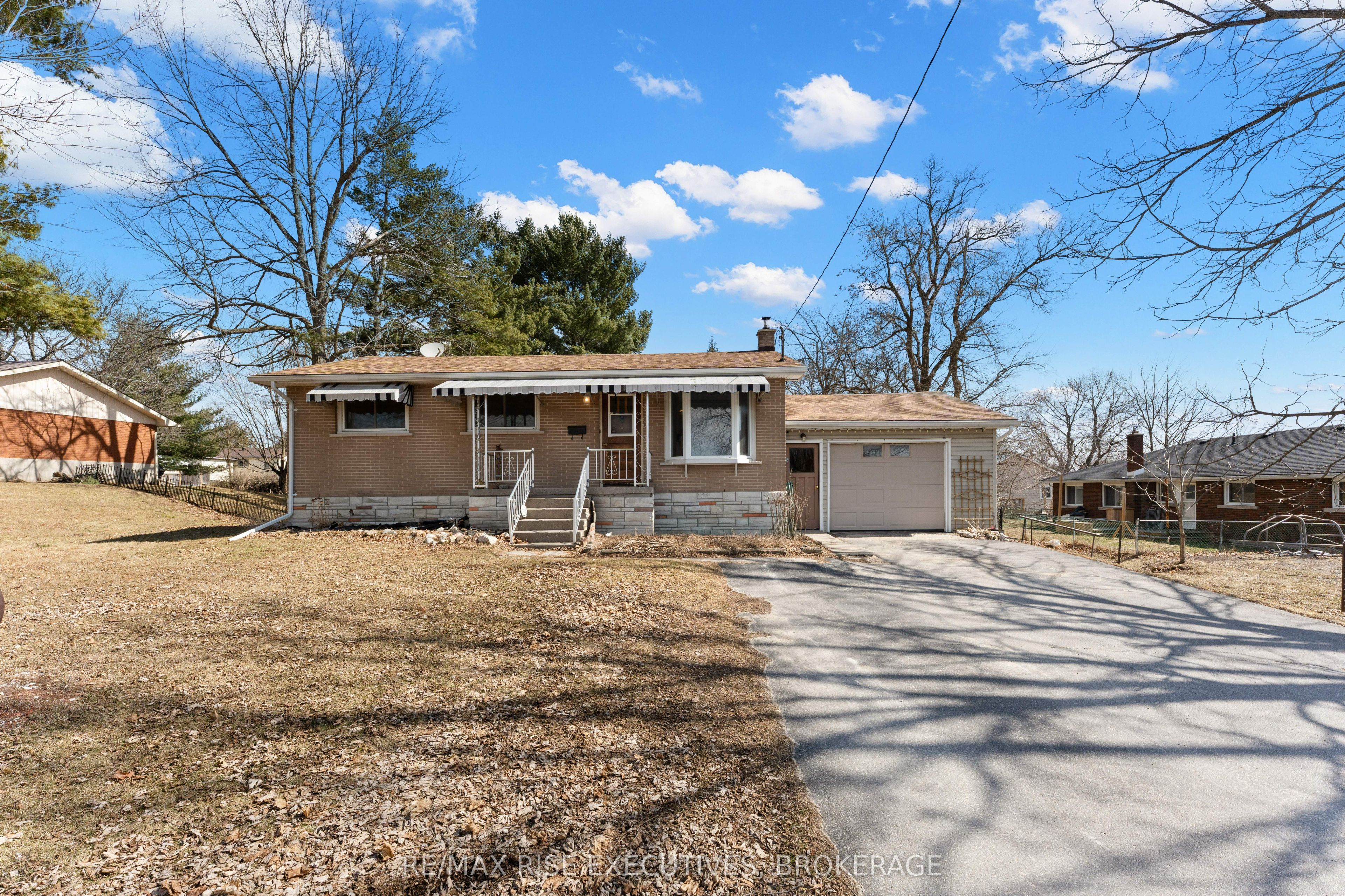 4400 Notre Dame Street Property Photo