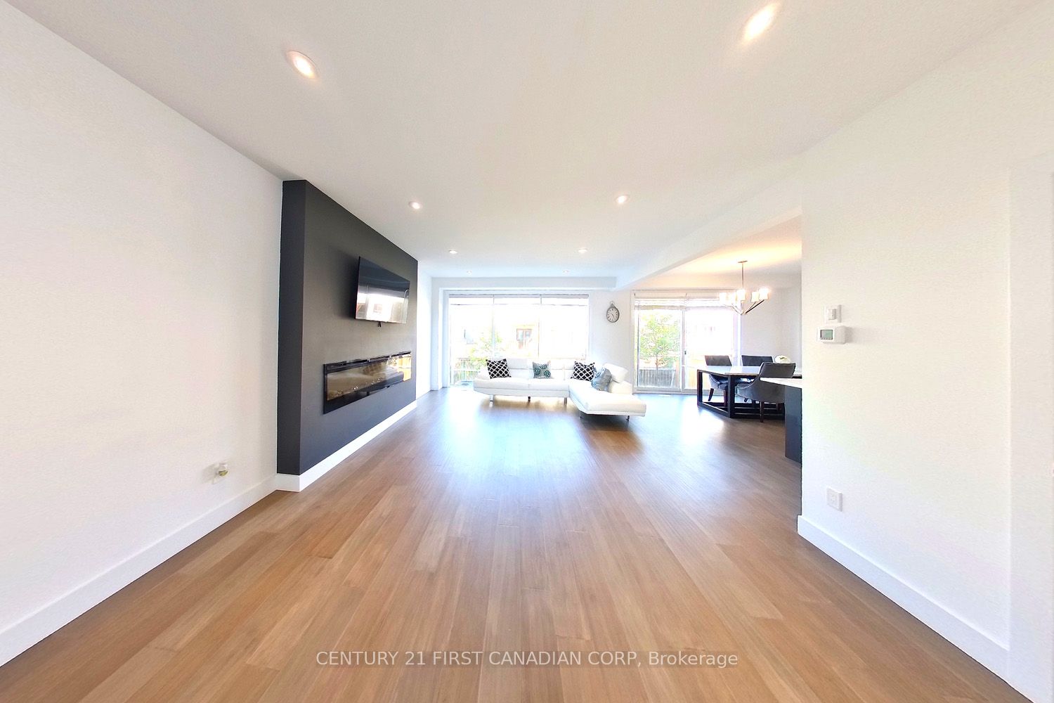 #30 - 1820 Canvas Way Property Photo 6