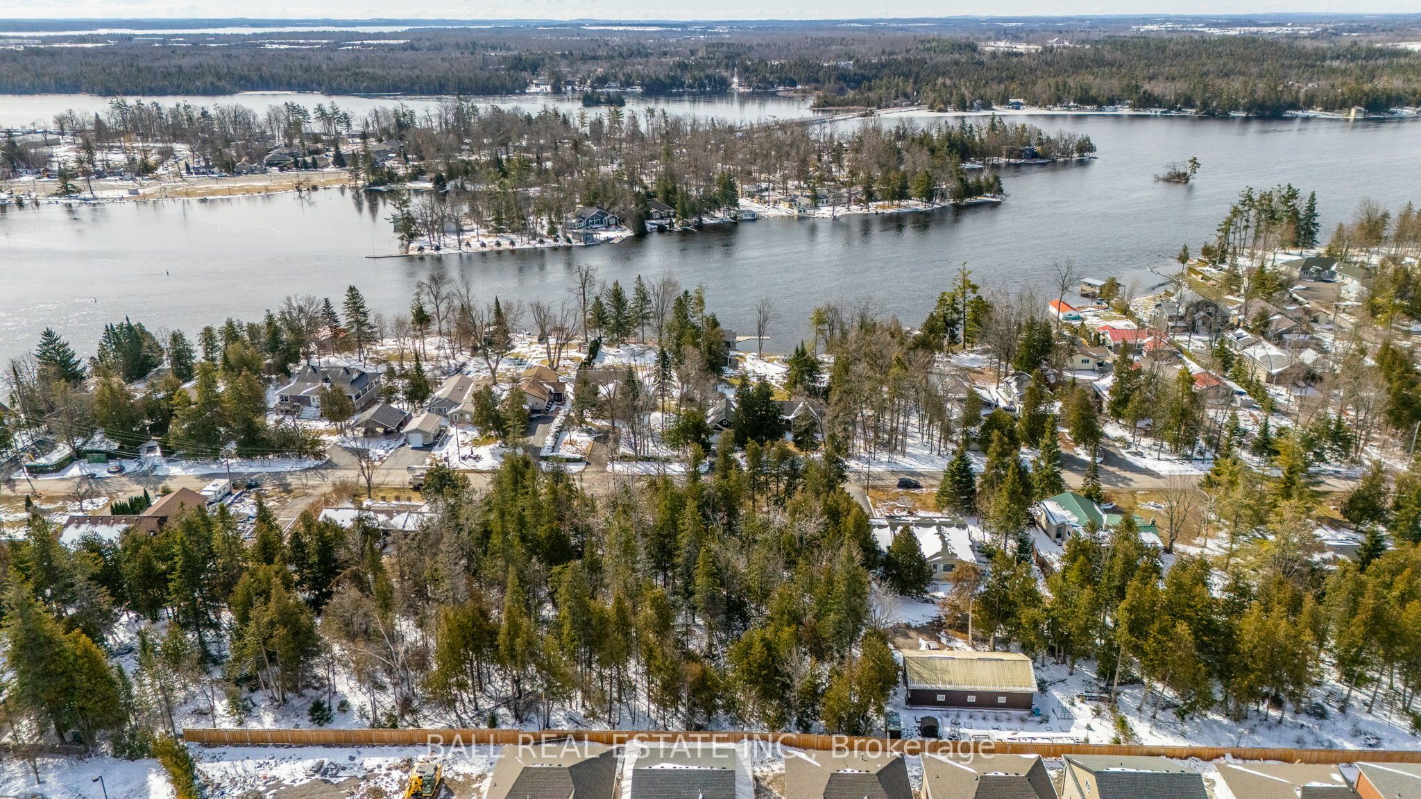 215 Front Street W Property Photo 4