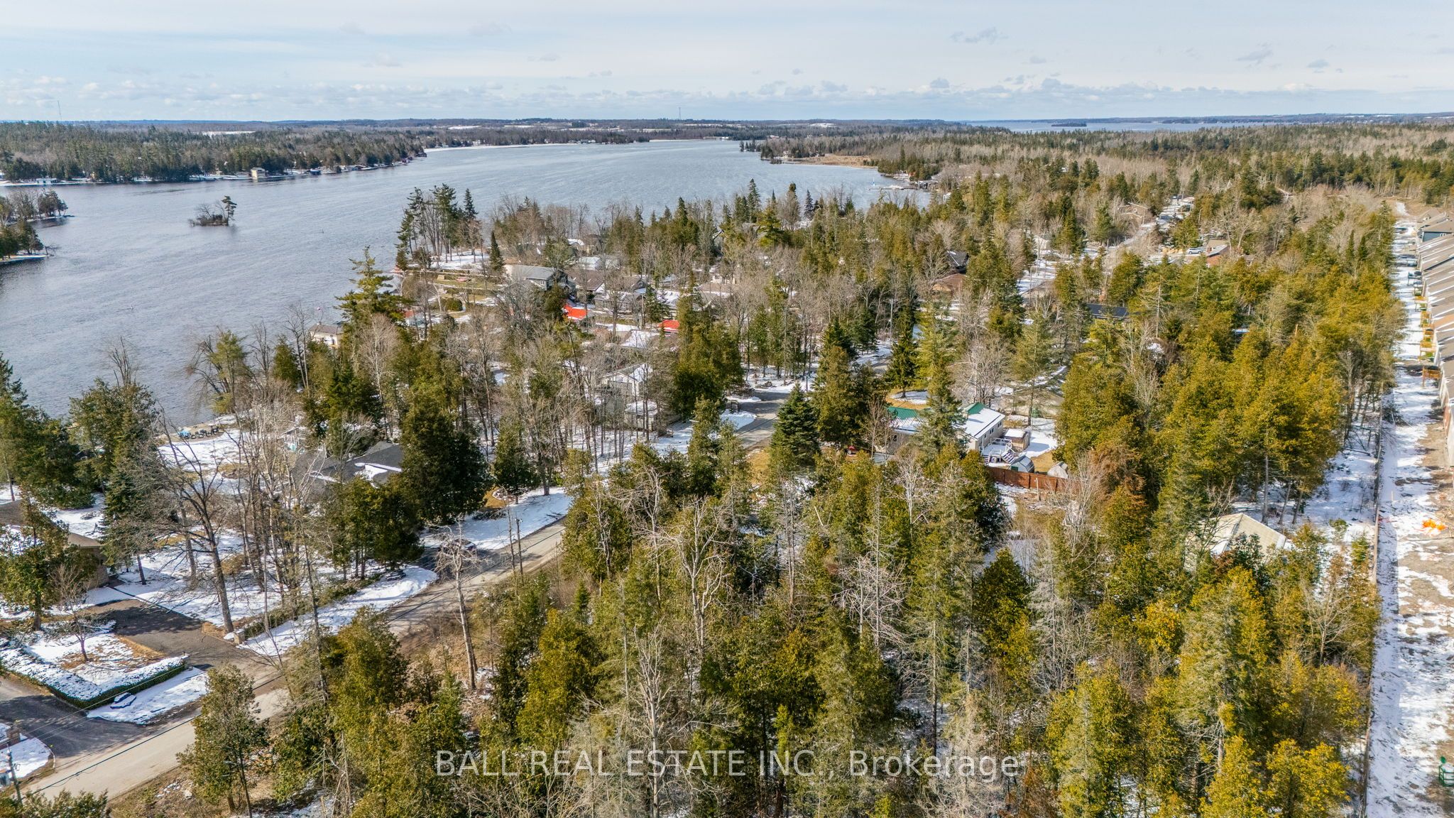 215 Front Street W Property Photo 13