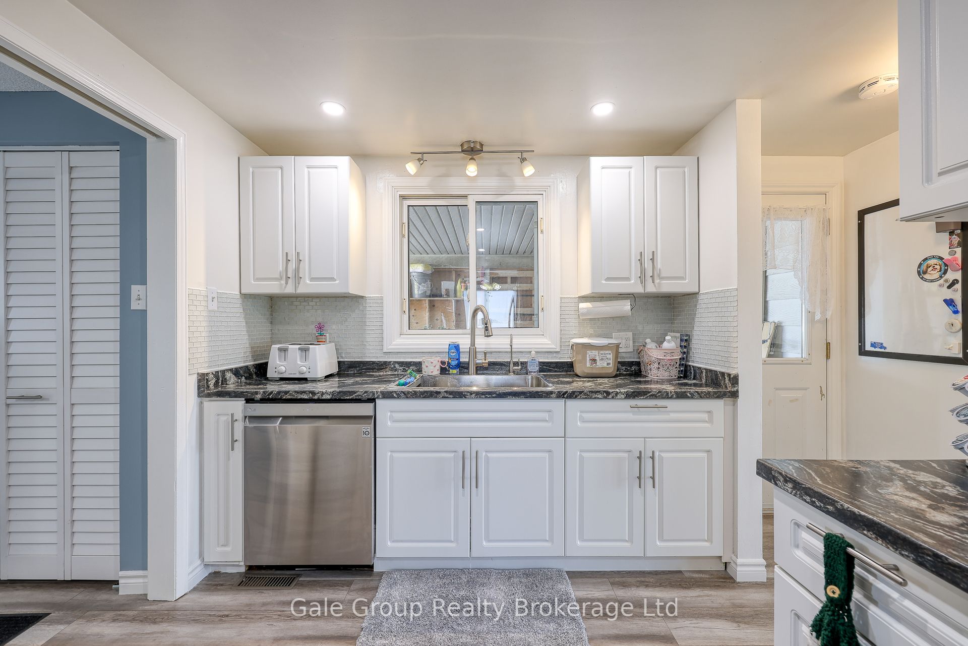 235 Huntingdon Crescent Property Photo 14