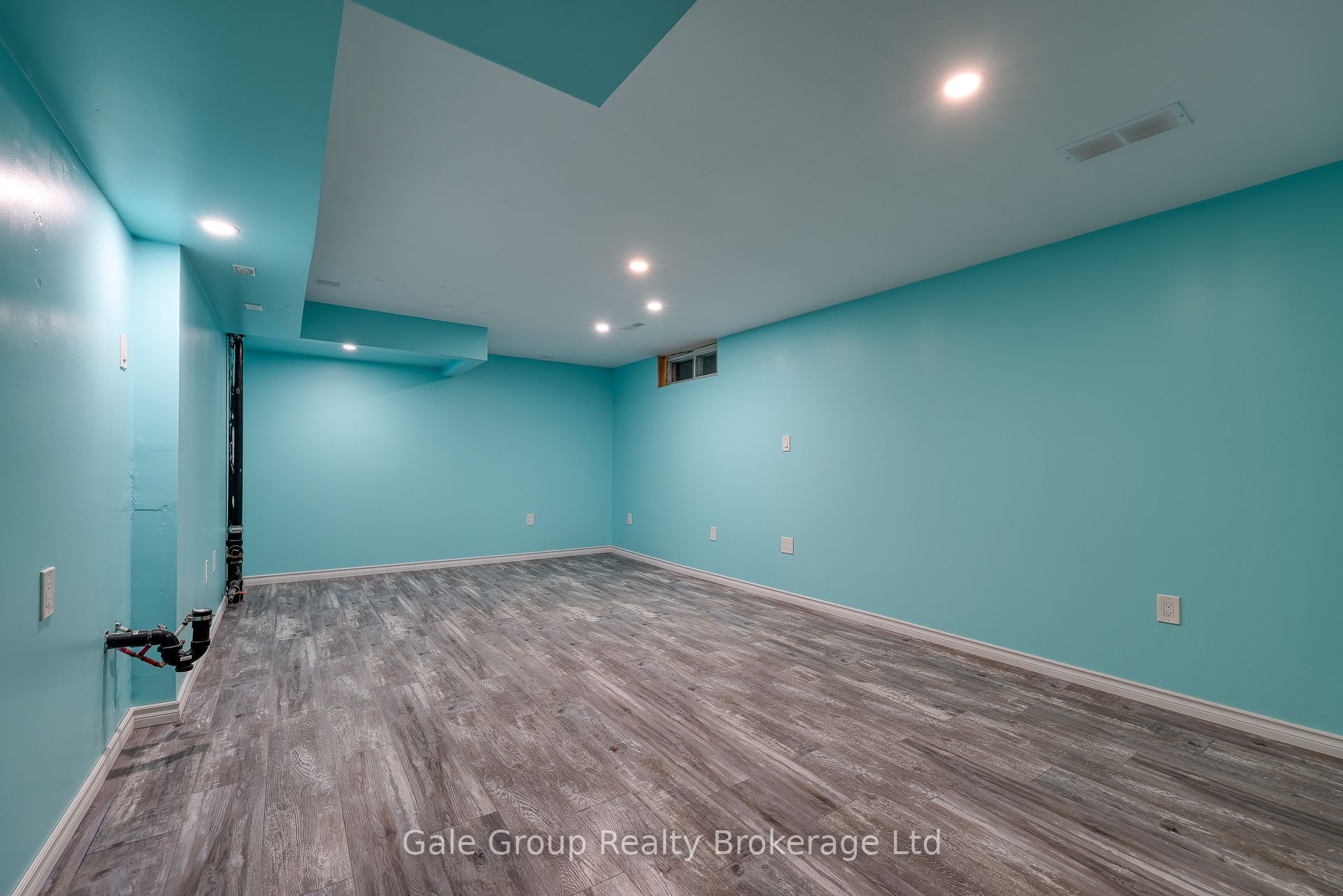 235 Huntingdon Crescent Property Photo 22