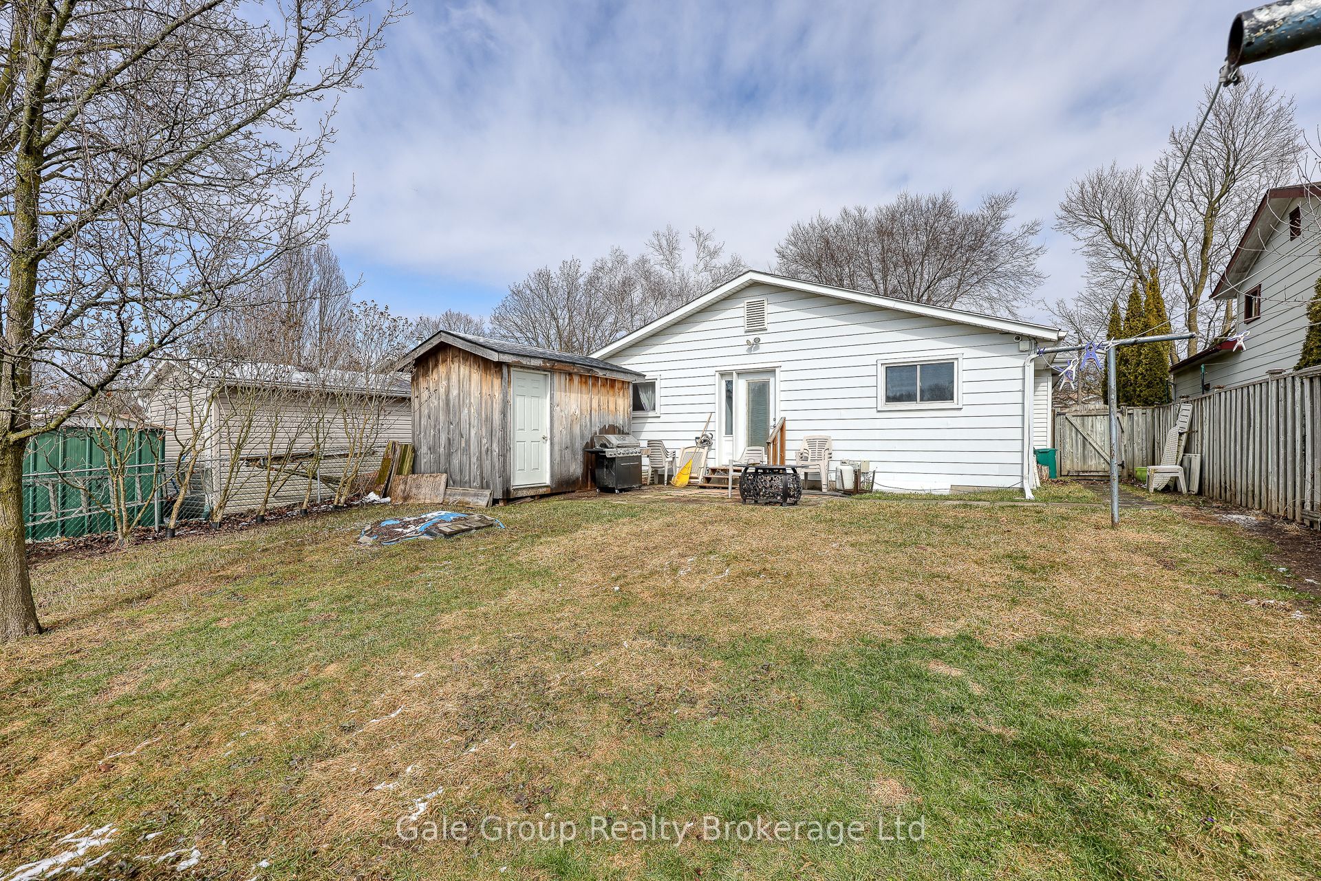 235 Huntingdon Crescent Property Photo 32