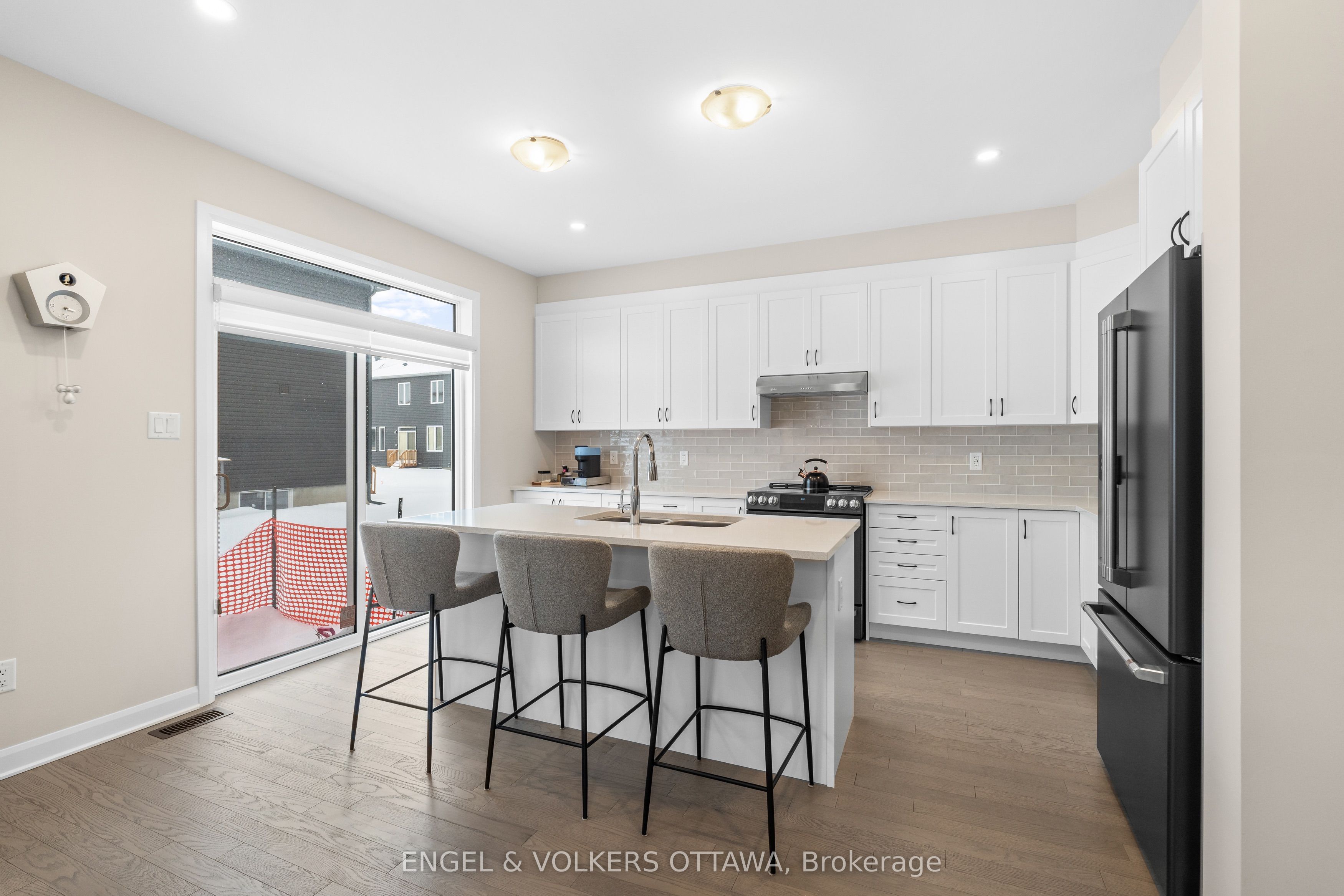 2053 Wanderer Avenue Property Photo 11