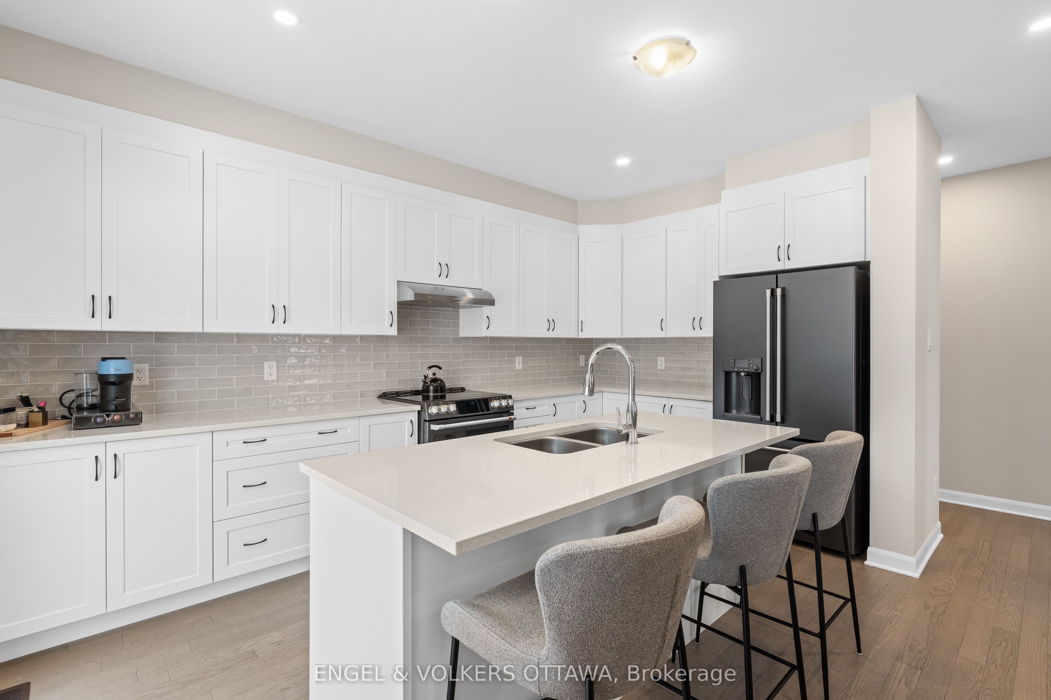 2053 Wanderer Avenue Property Photo 15