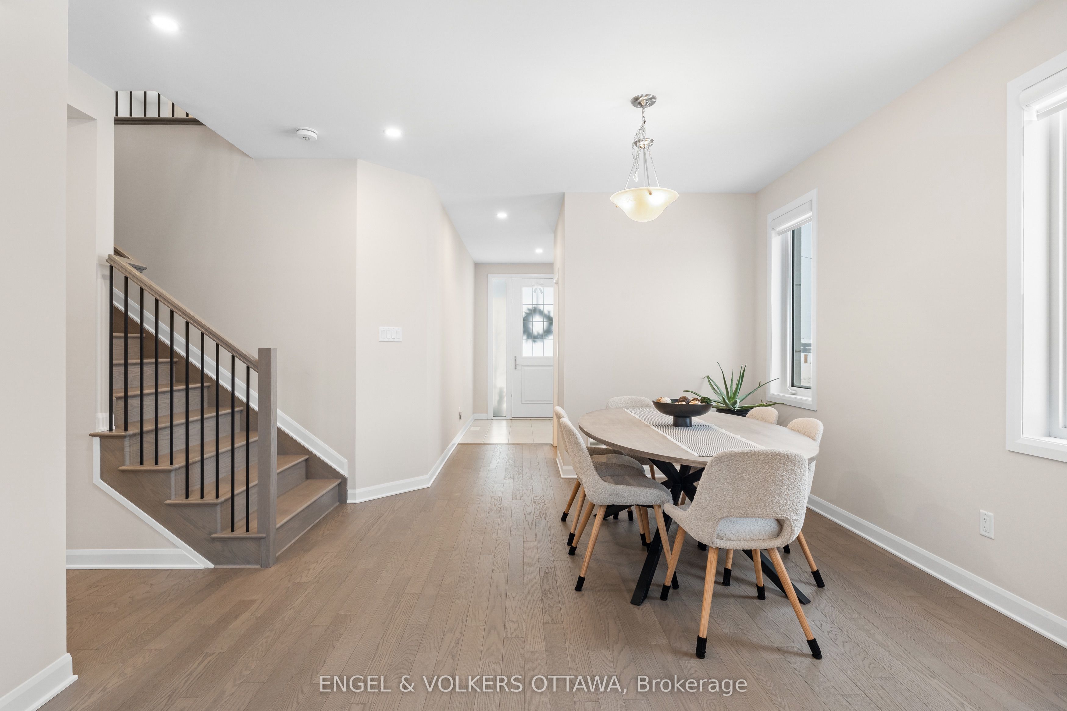 2053 Wanderer Avenue Property Photo 16