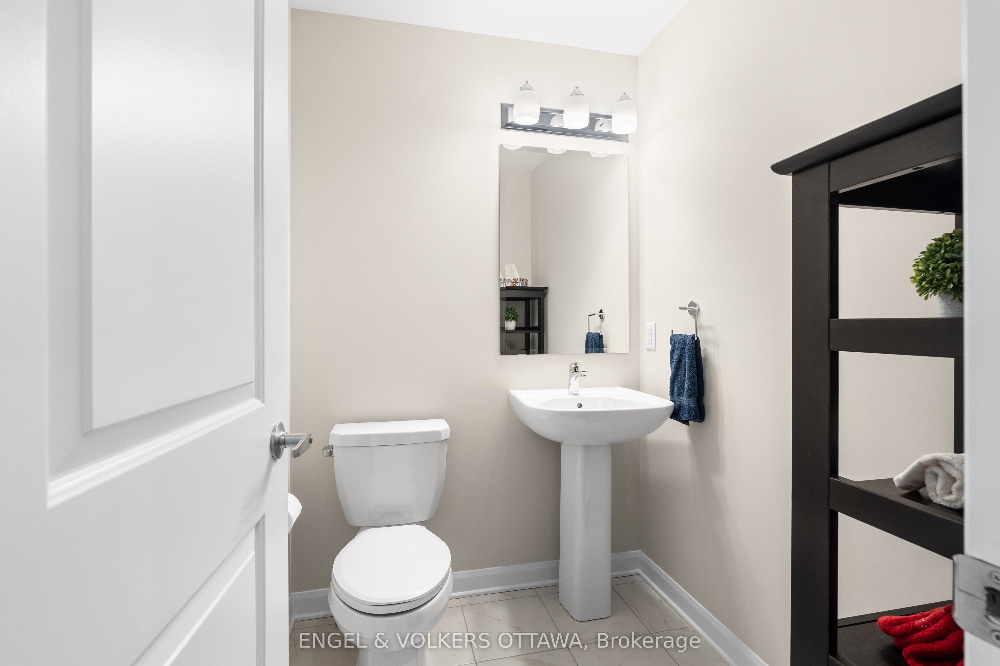 2053 Wanderer Avenue Property Photo 17