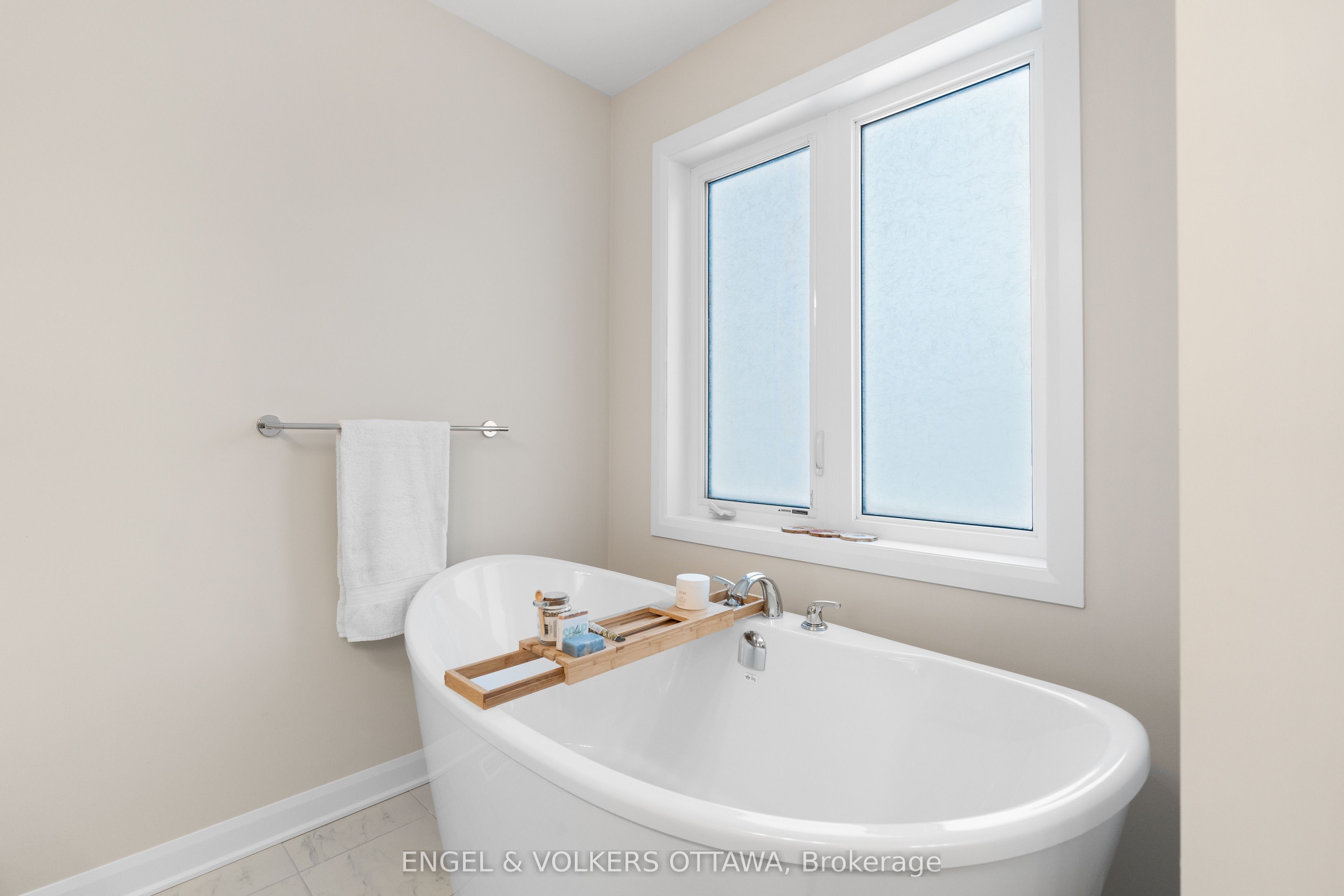 2053 Wanderer Avenue Property Photo 24