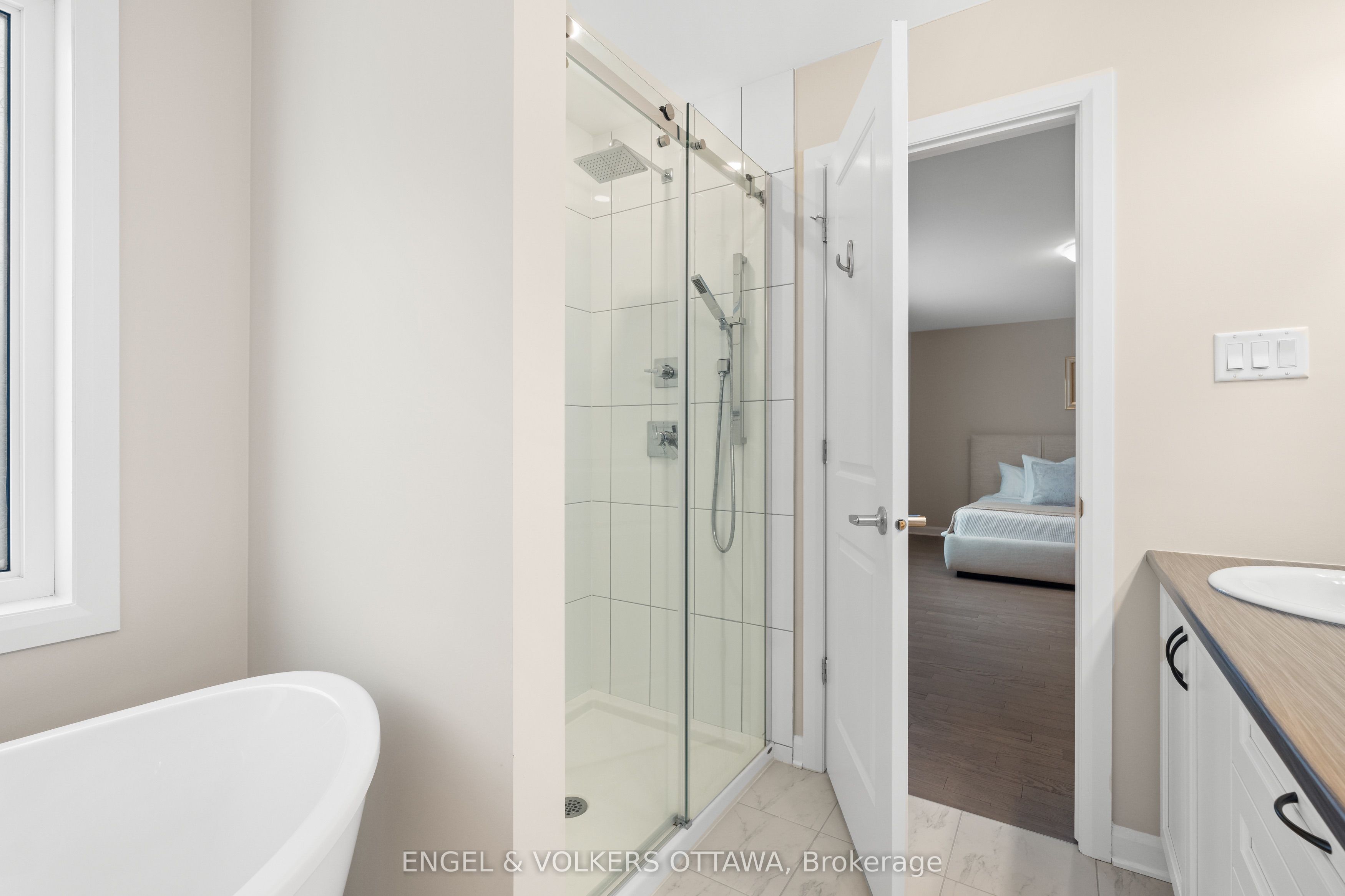 2053 Wanderer Avenue Property Photo 25