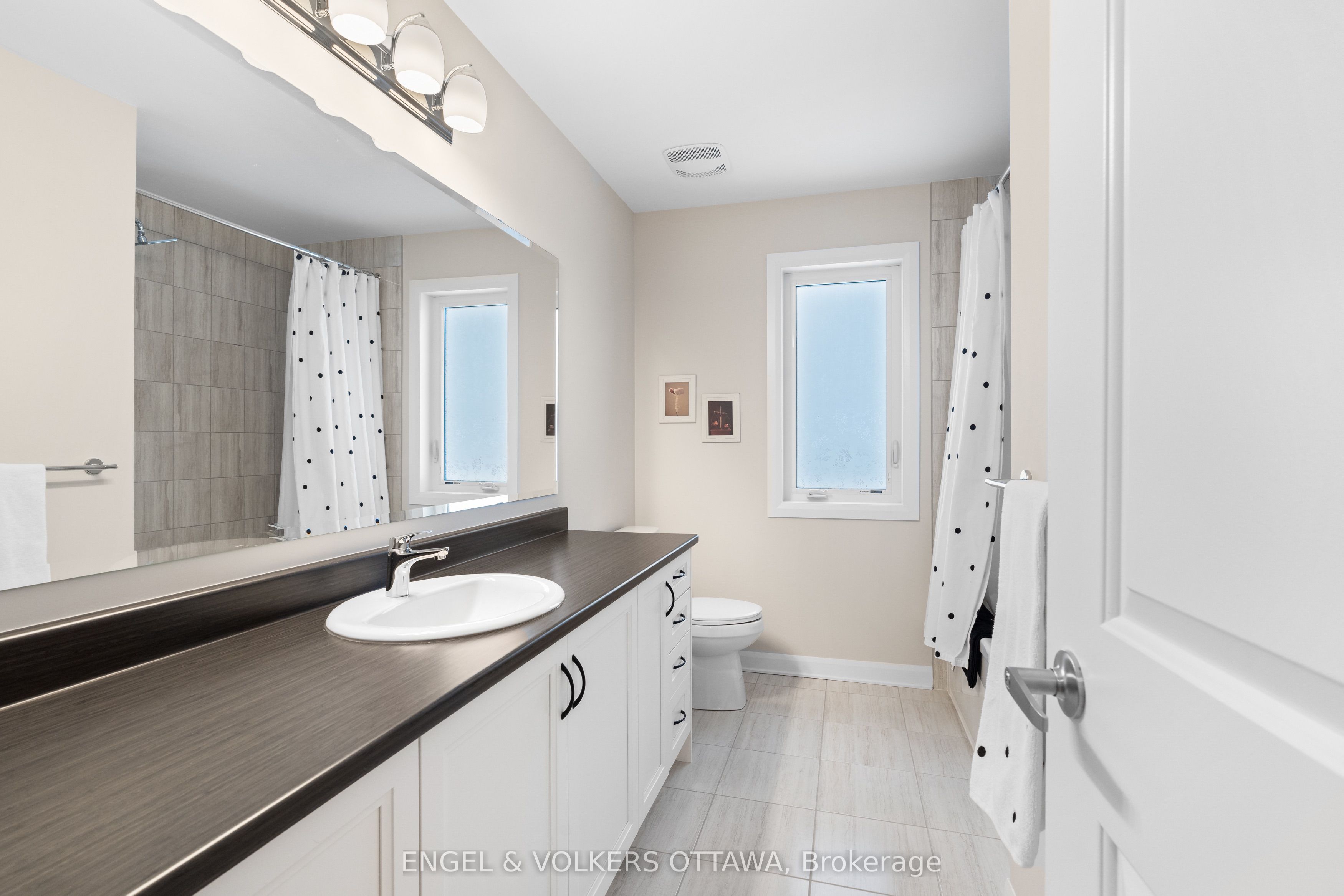 2053 Wanderer Avenue Property Photo 28