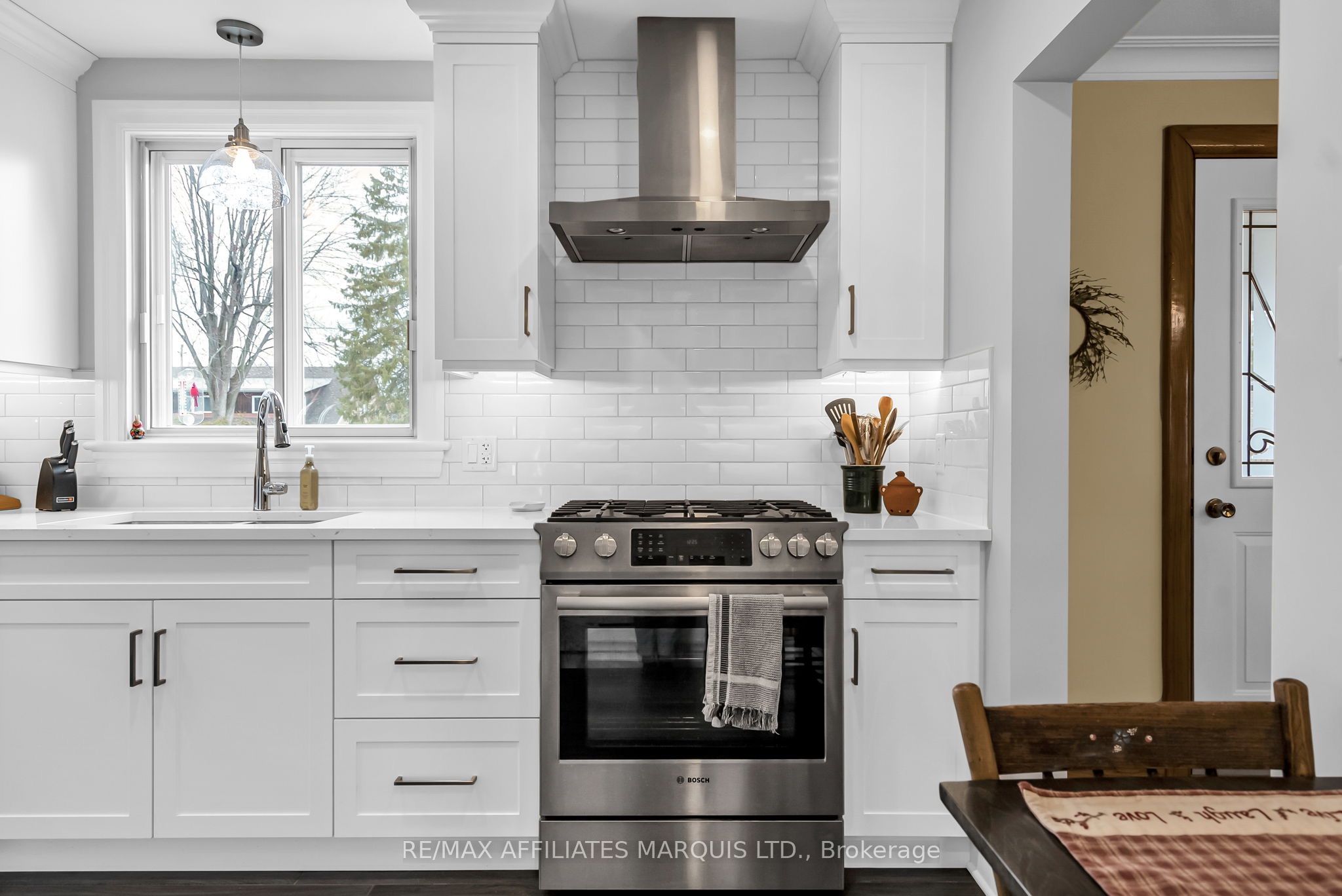 1601 Peter Street Property Photo 6
