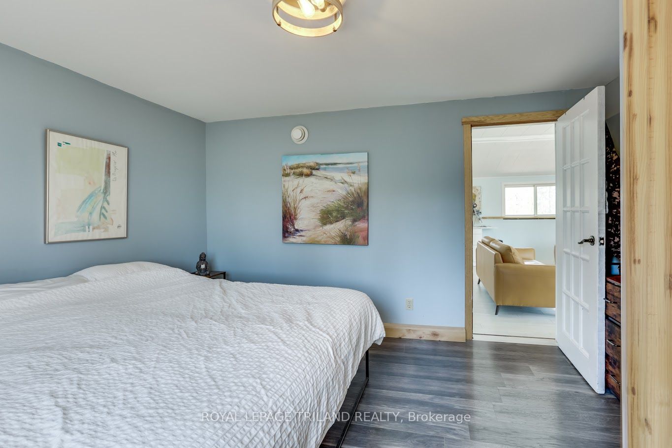 7933 Katharine Crescent Property Photo 11