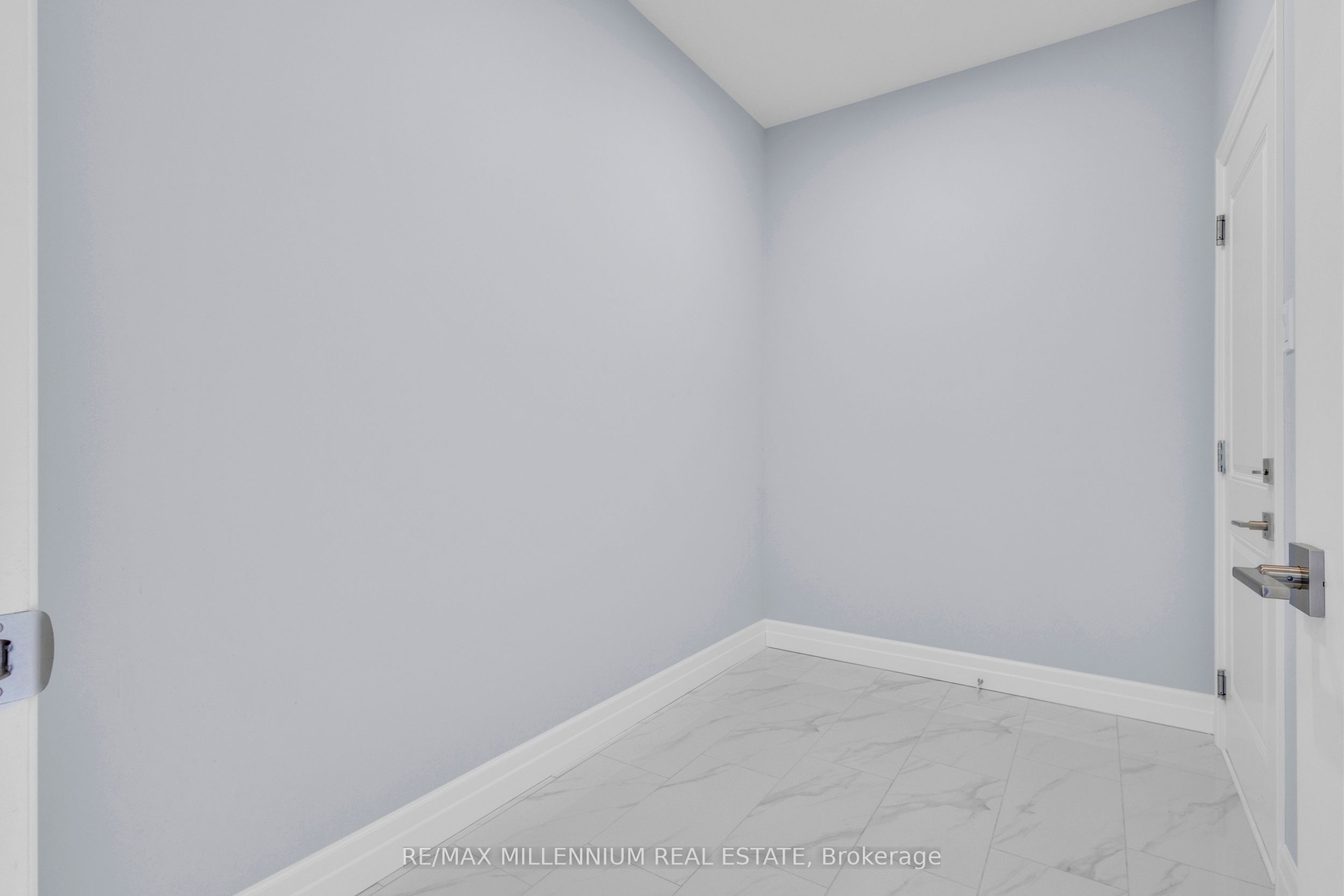 176 Foxborough Place Property Photo 10