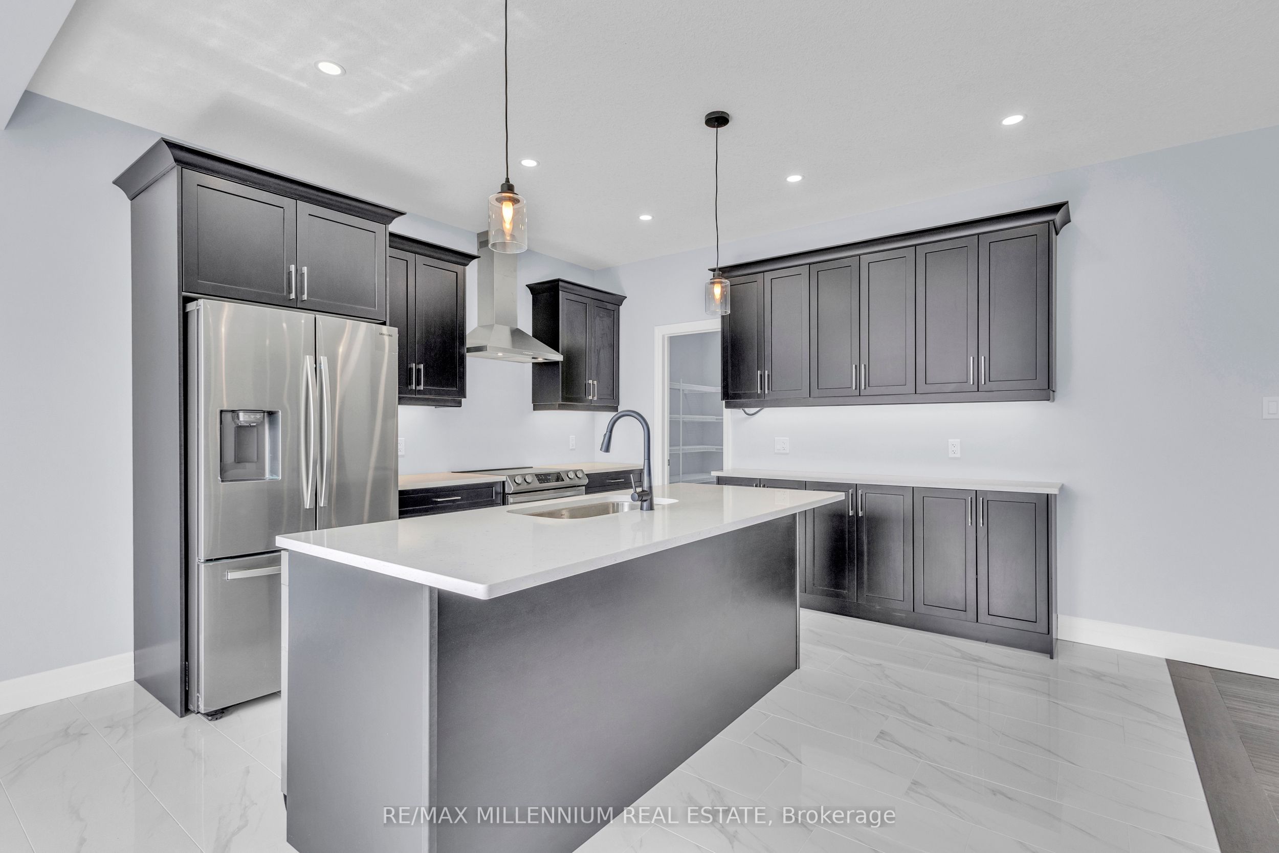 176 Foxborough Place Property Photo 12