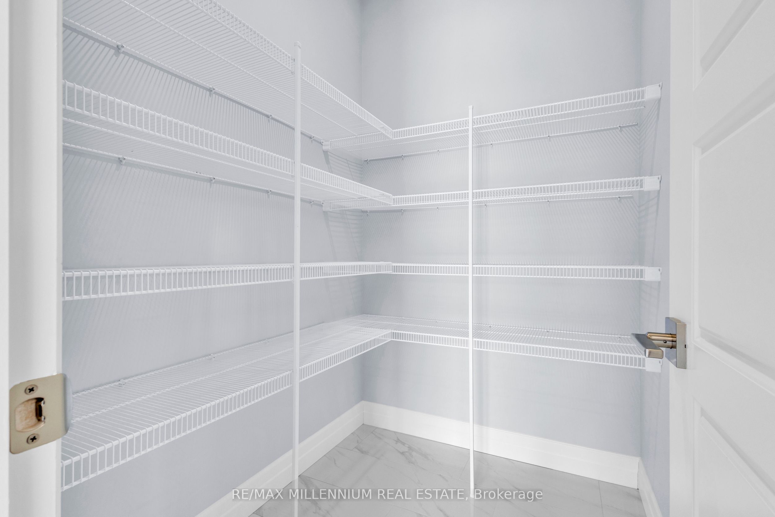 176 Foxborough Place Property Photo 13
