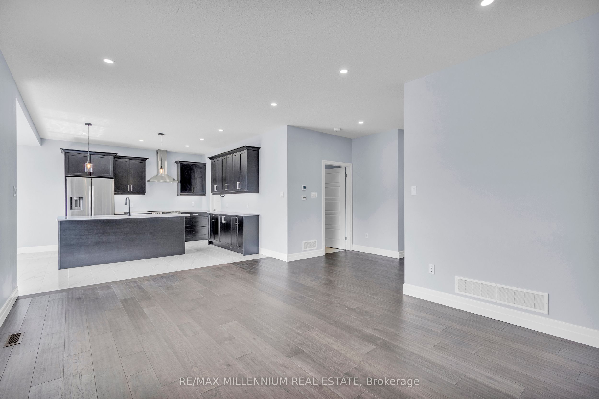 176 Foxborough Place Property Photo 15