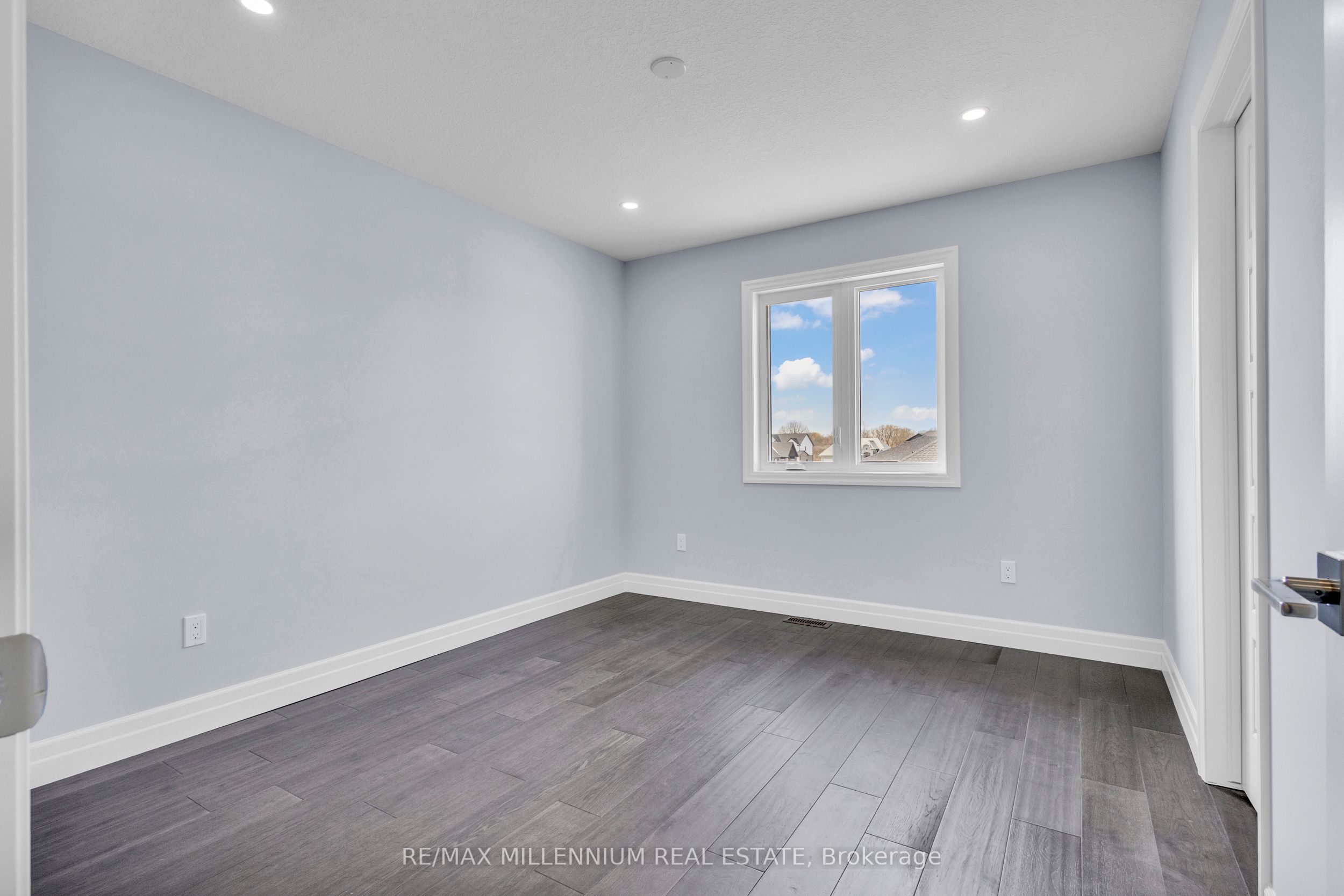 176 Foxborough Place Property Photo 23
