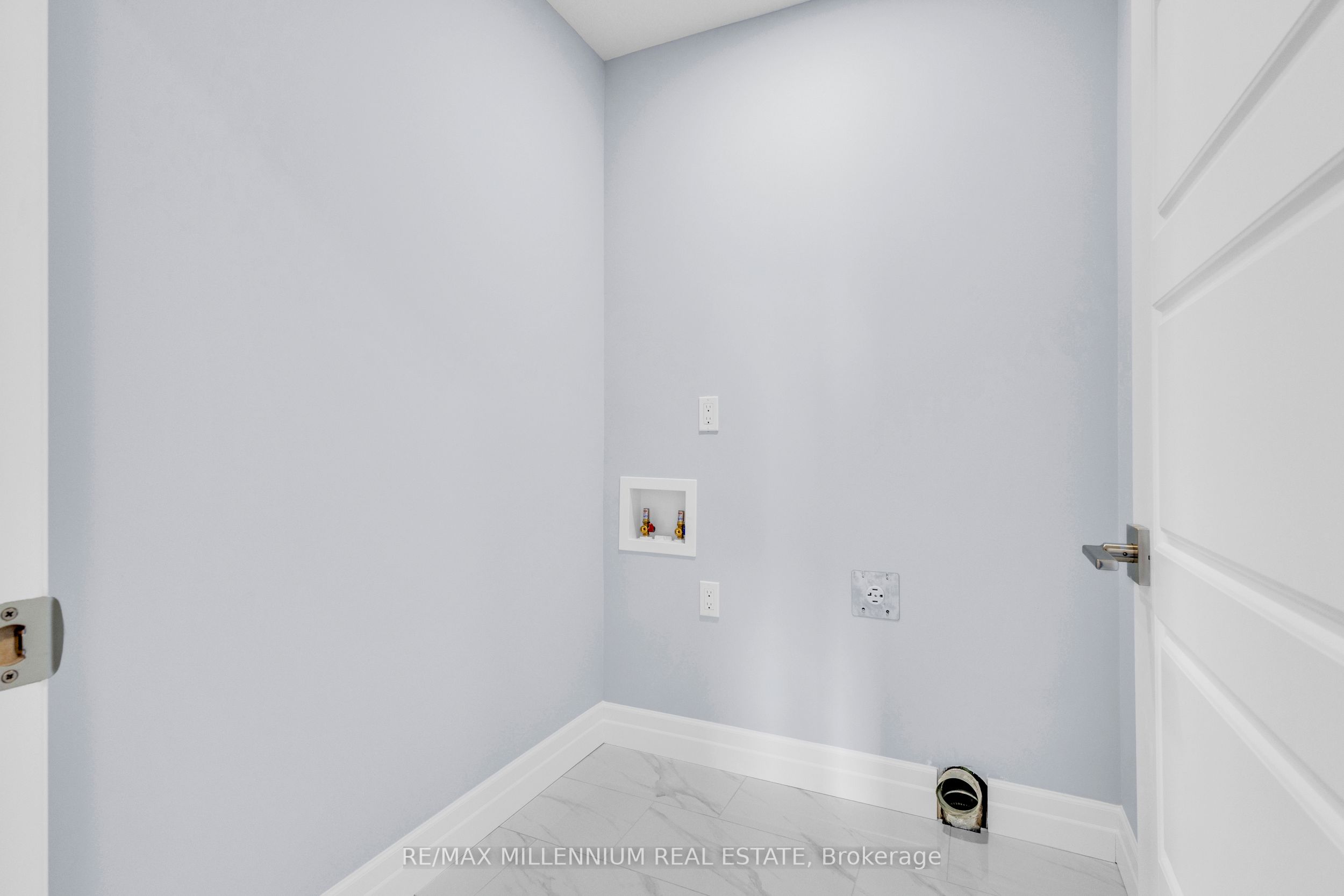 176 Foxborough Place Property Photo 25