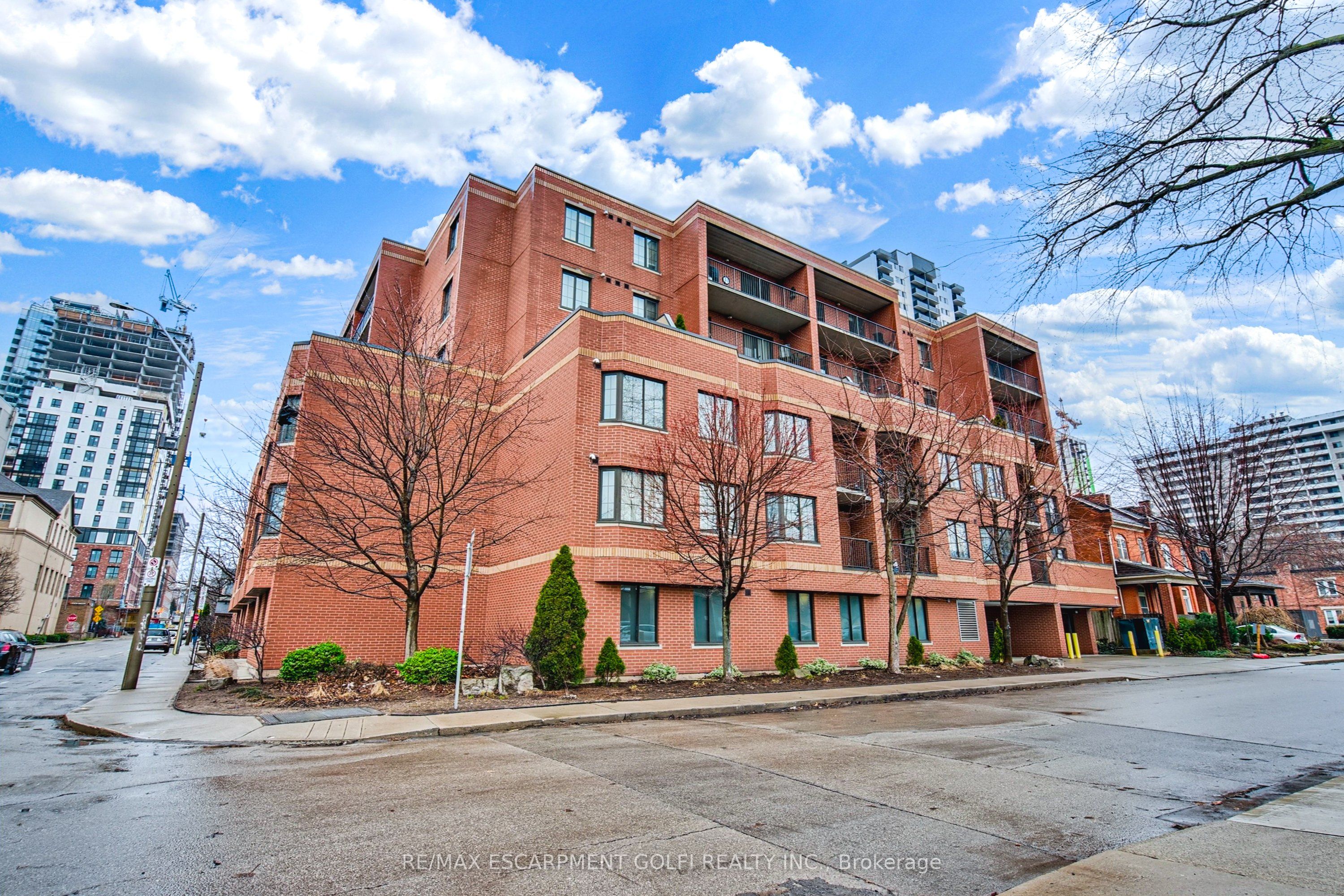 #401 - 47 Caroline Street Property Photo 1